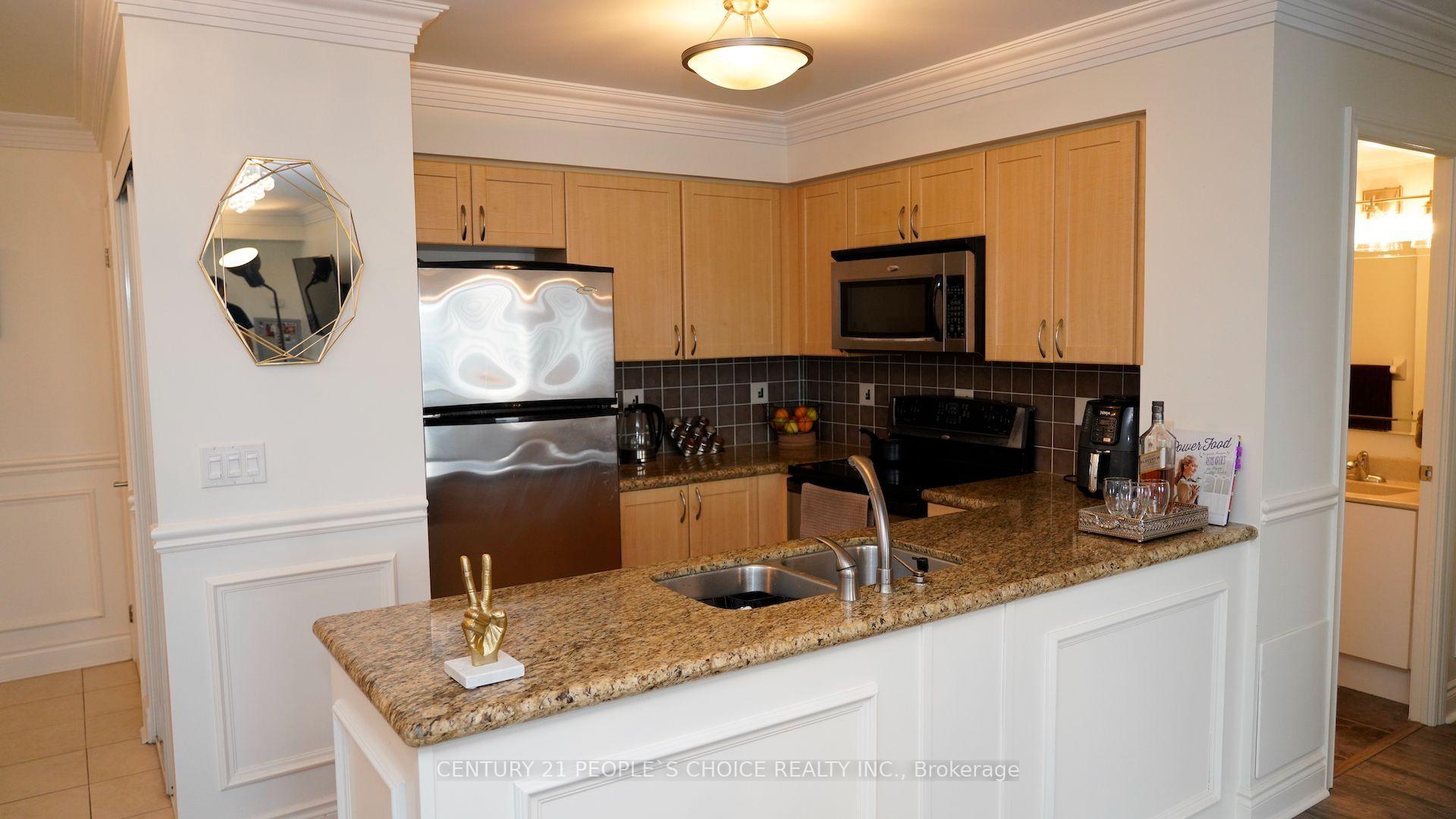 Photo 4 of Unit 401, 7 North Park Road, Vaughan, Beverley Glen — HOMEH