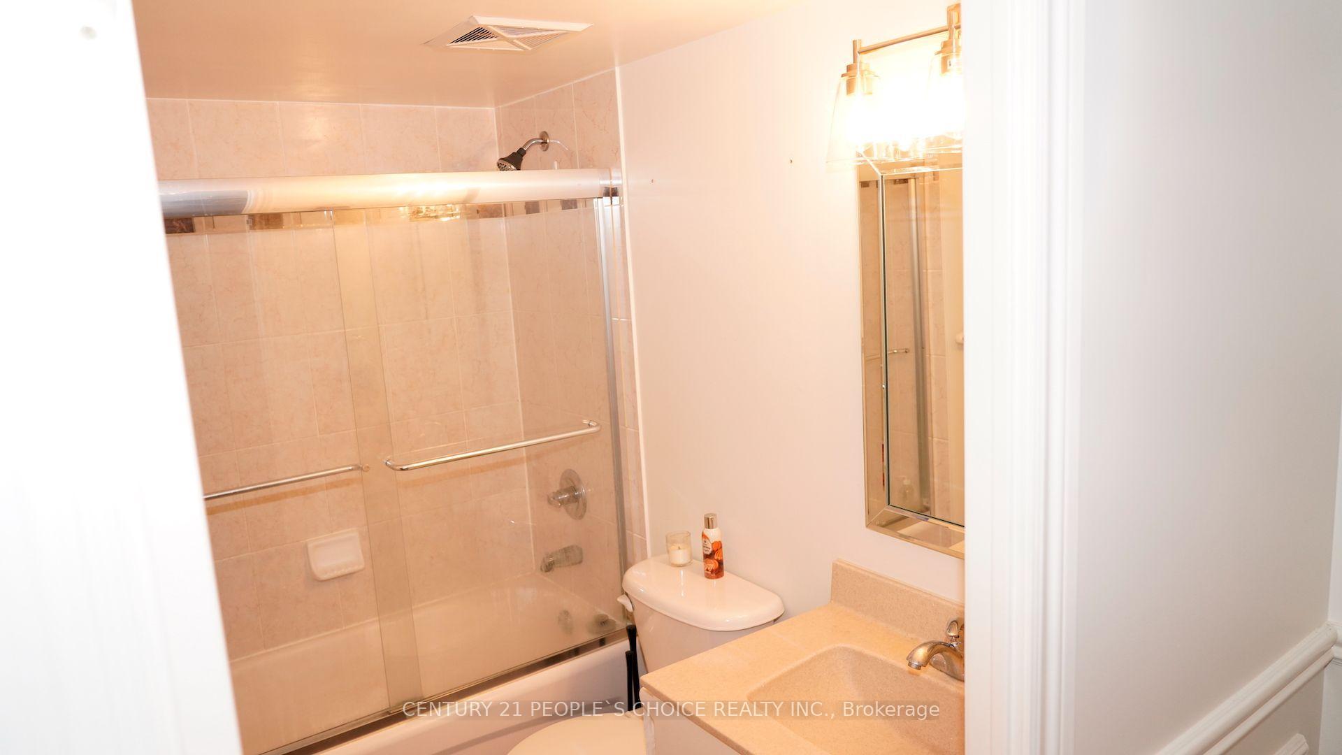 Photo 13 of Unit 401, 7 North Park Road, Vaughan, Beverley Glen — HOMEH