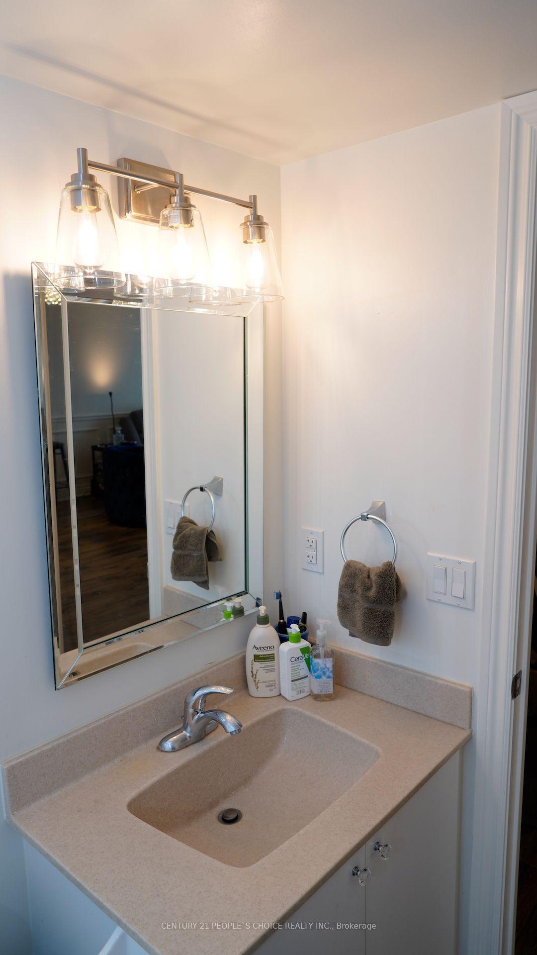 Photo 14 of Unit 401, 7 North Park Road, Vaughan, Beverley Glen — HOMEH