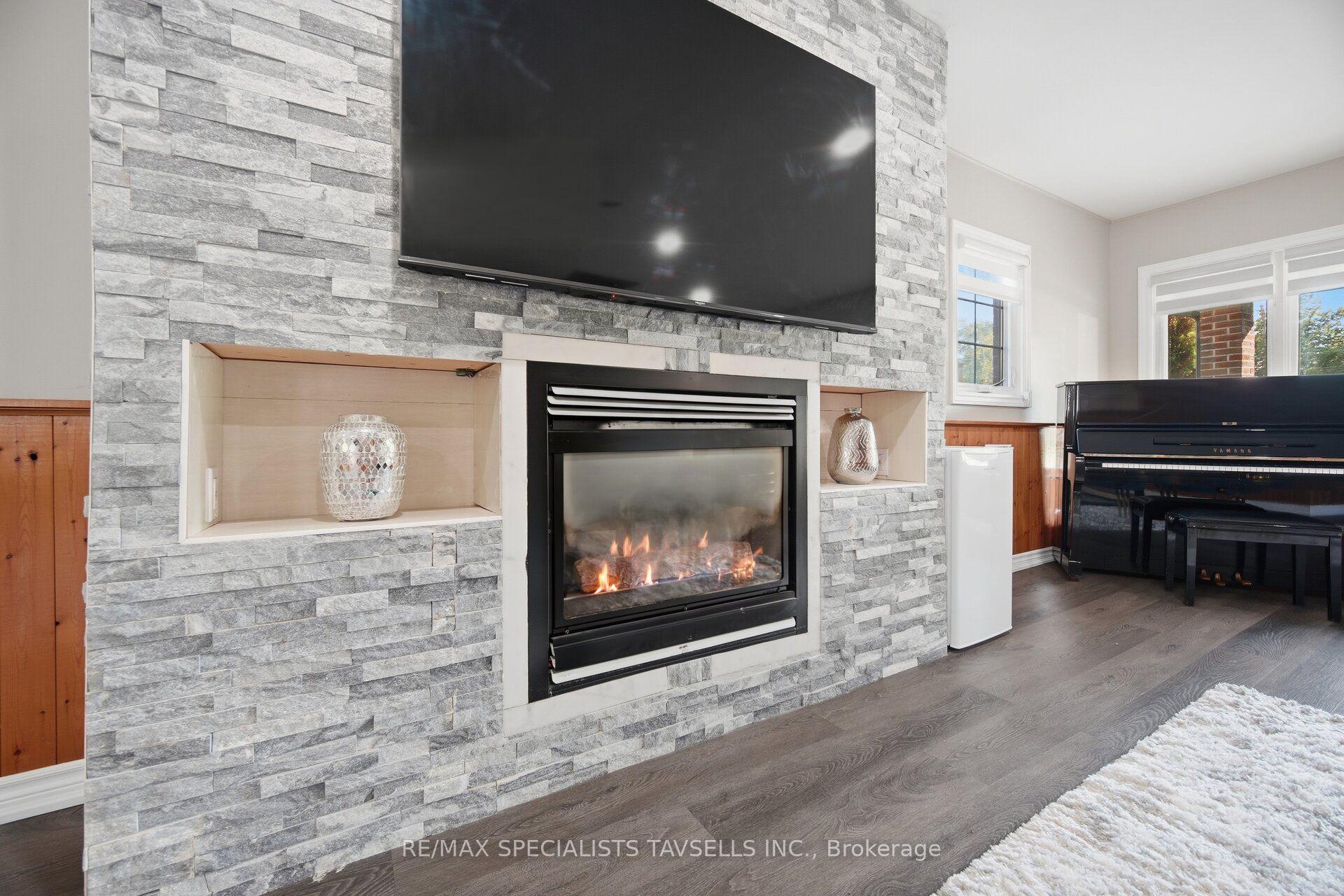 Photo 14 of 6 Maple Grove Road, Caledon, Caledon Village — HOMEH