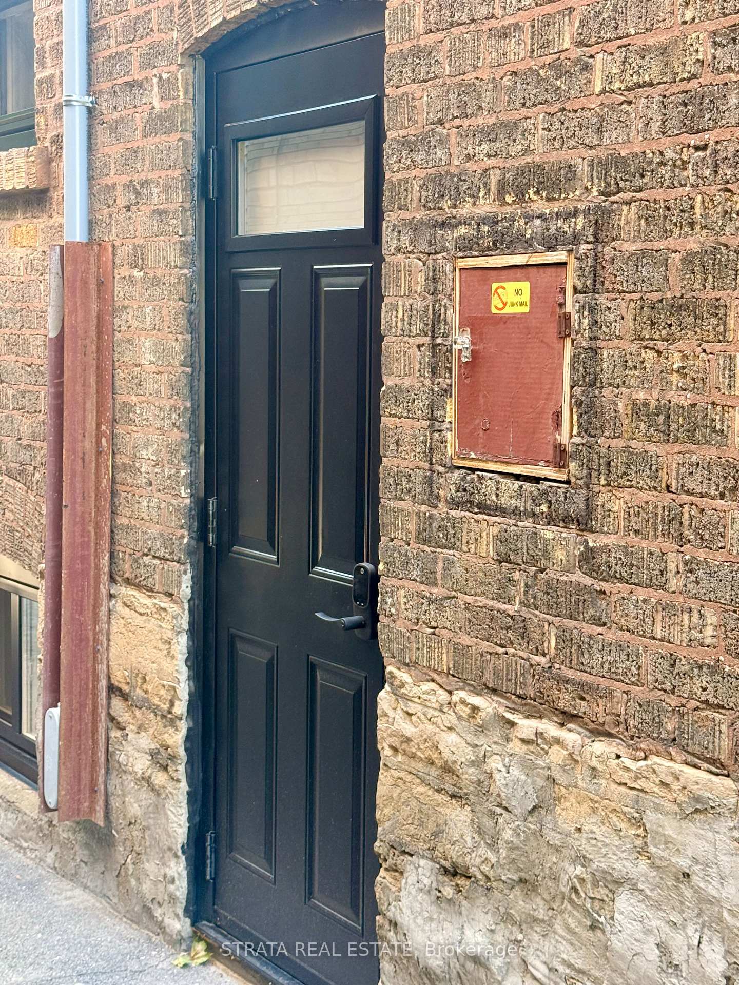 Photo 18 of 277 Kennedy Avenue, Toronto, High Park North — HOMEH