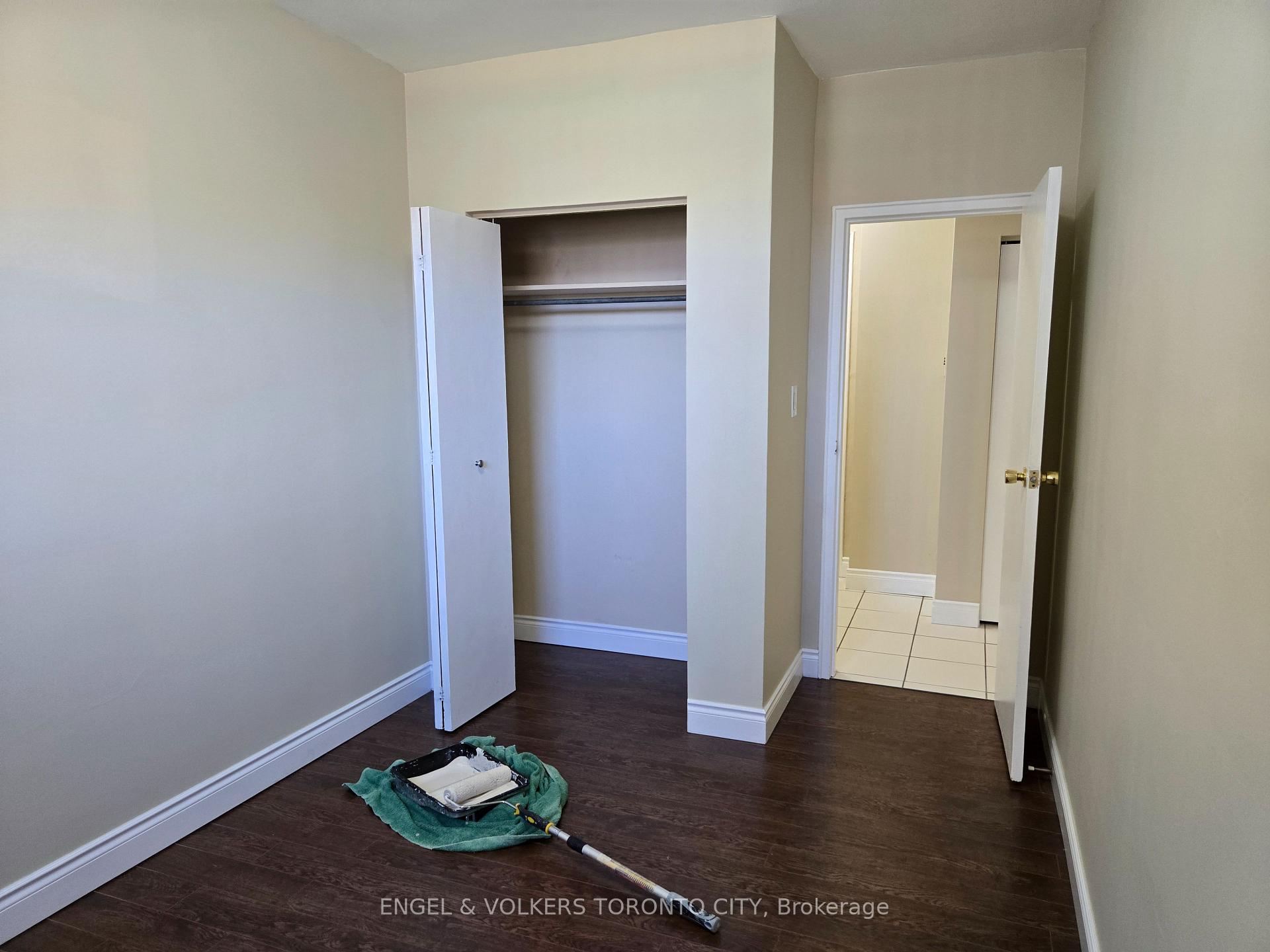 Photo 5 of Unit 207, 416 42nd Street, Hamilton, Mohawk — HOMEH