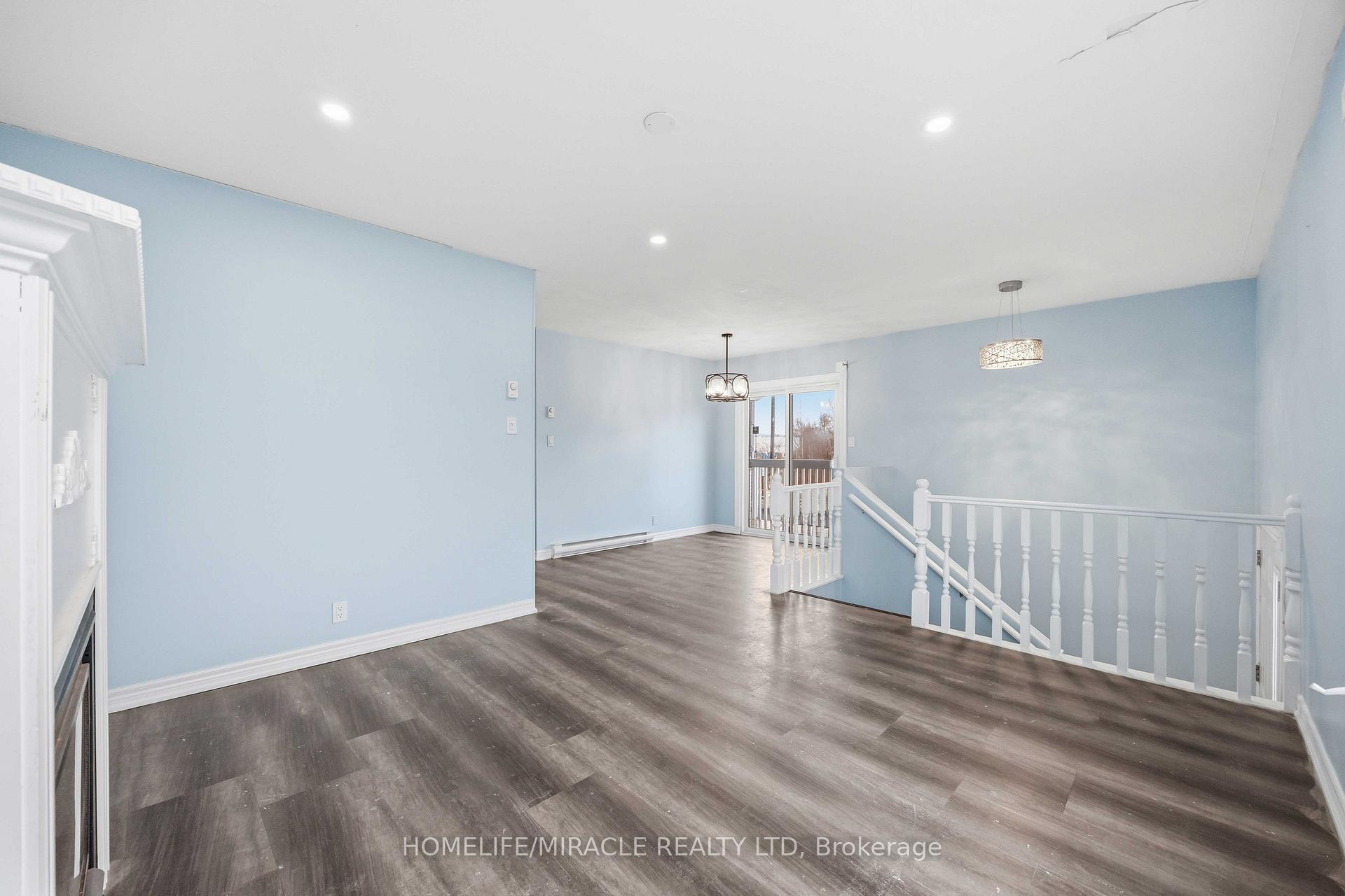 Photo 5 of 839 Mountain Ash Road, Peterborough, Otonabee Ward 1 — HOMEH