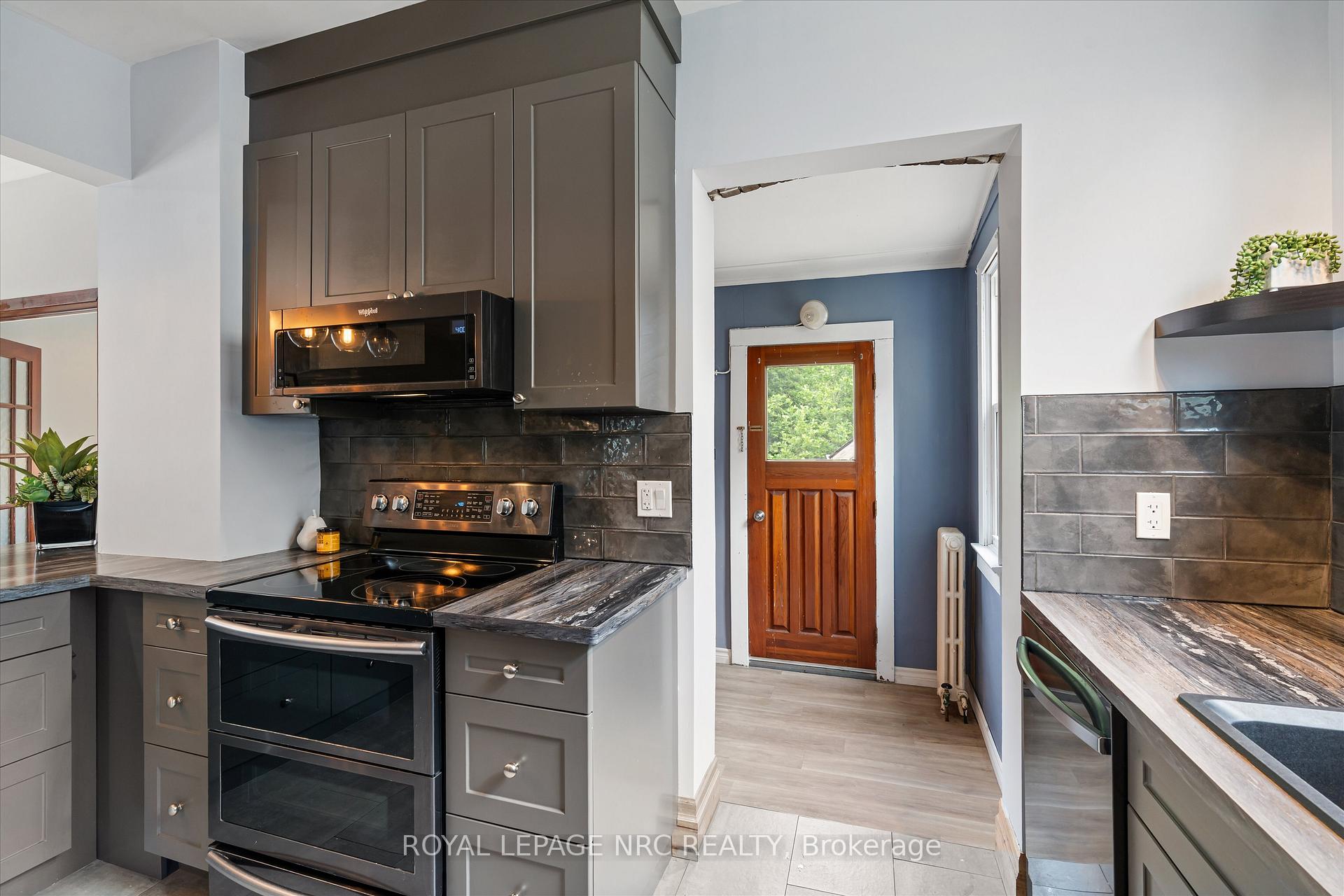 Photo 16 of 167 Pleasant Avenue, St. Catharines, Downtown — HOMEH