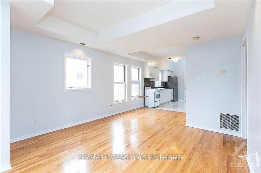 Photo 3 of Unit 11, 450 Maclaren Street, Ottawa, Ottawa Centre — HOMEH