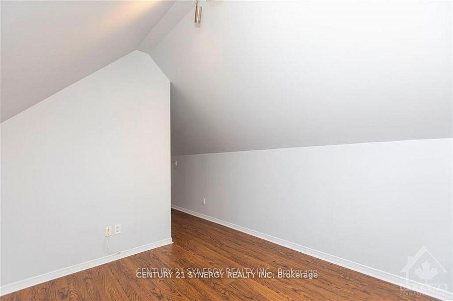 Photo 11 of Unit 11, 450 Maclaren Street, Ottawa, Ottawa Centre — HOMEH