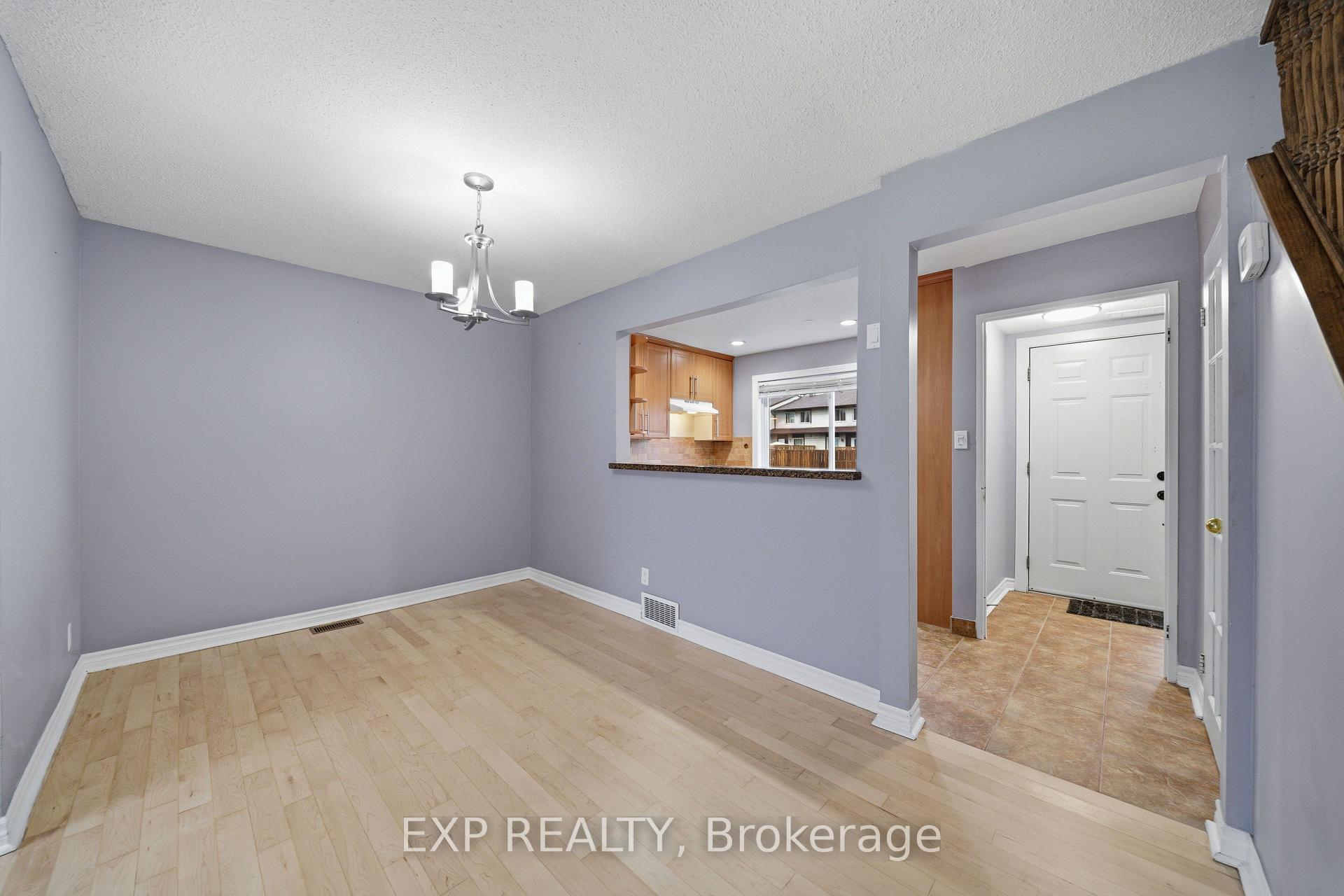 Photo 7 of 1713 Heatherington Road, Ottawa, Heron Gate/Industrial Park — HOMEH