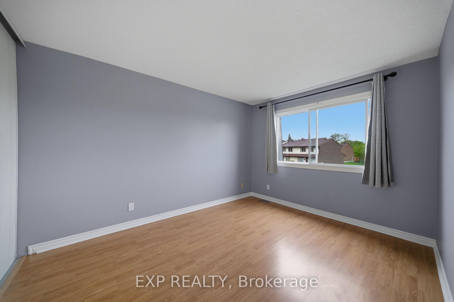 Photo 12 of 1713 Heatherington Road, Ottawa, Heron Gate/Industrial Park — HOMEH