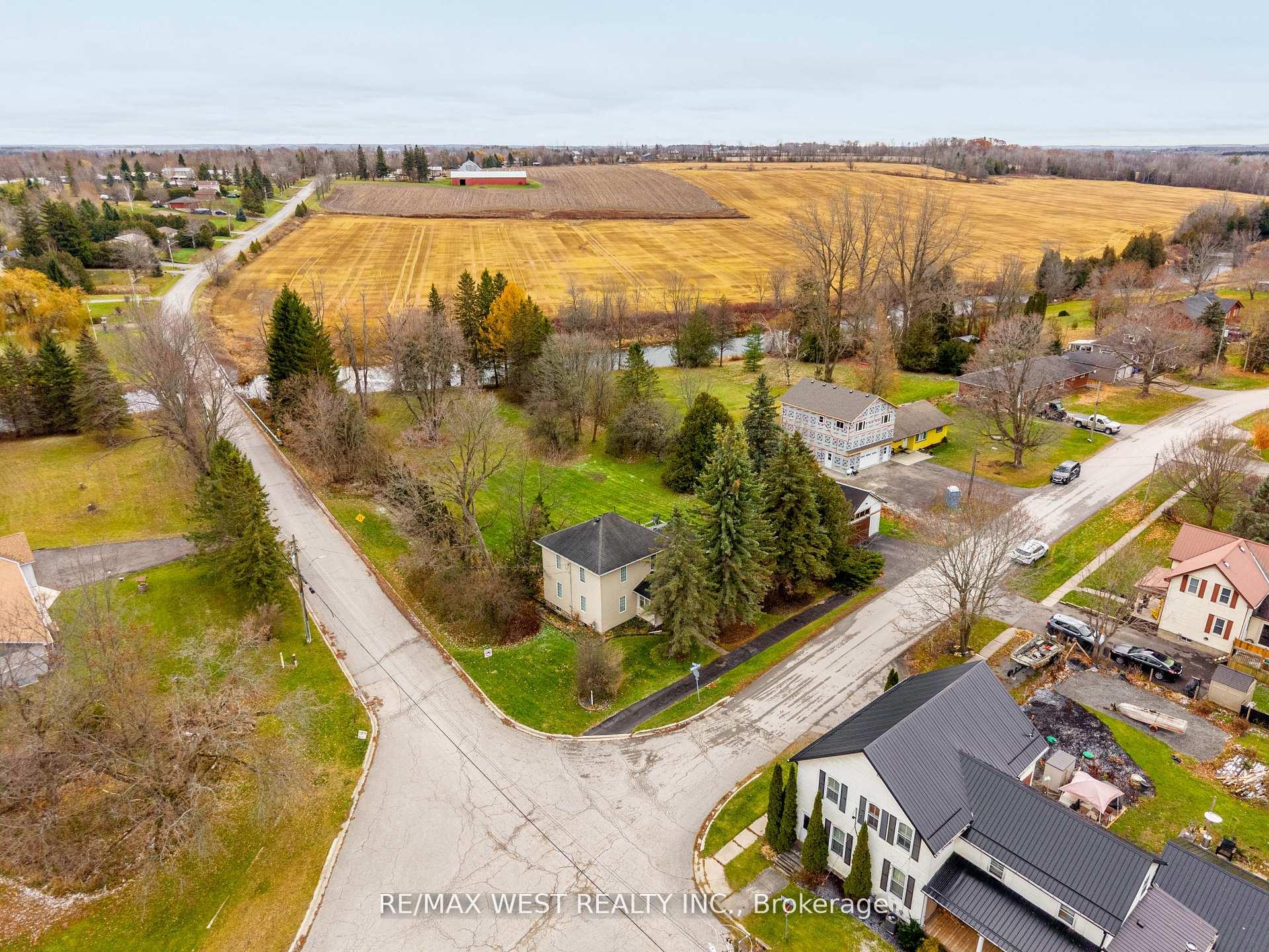 Photo 2 of 4 Coryell Street, Scugog, Rural Scugog — HOMEH