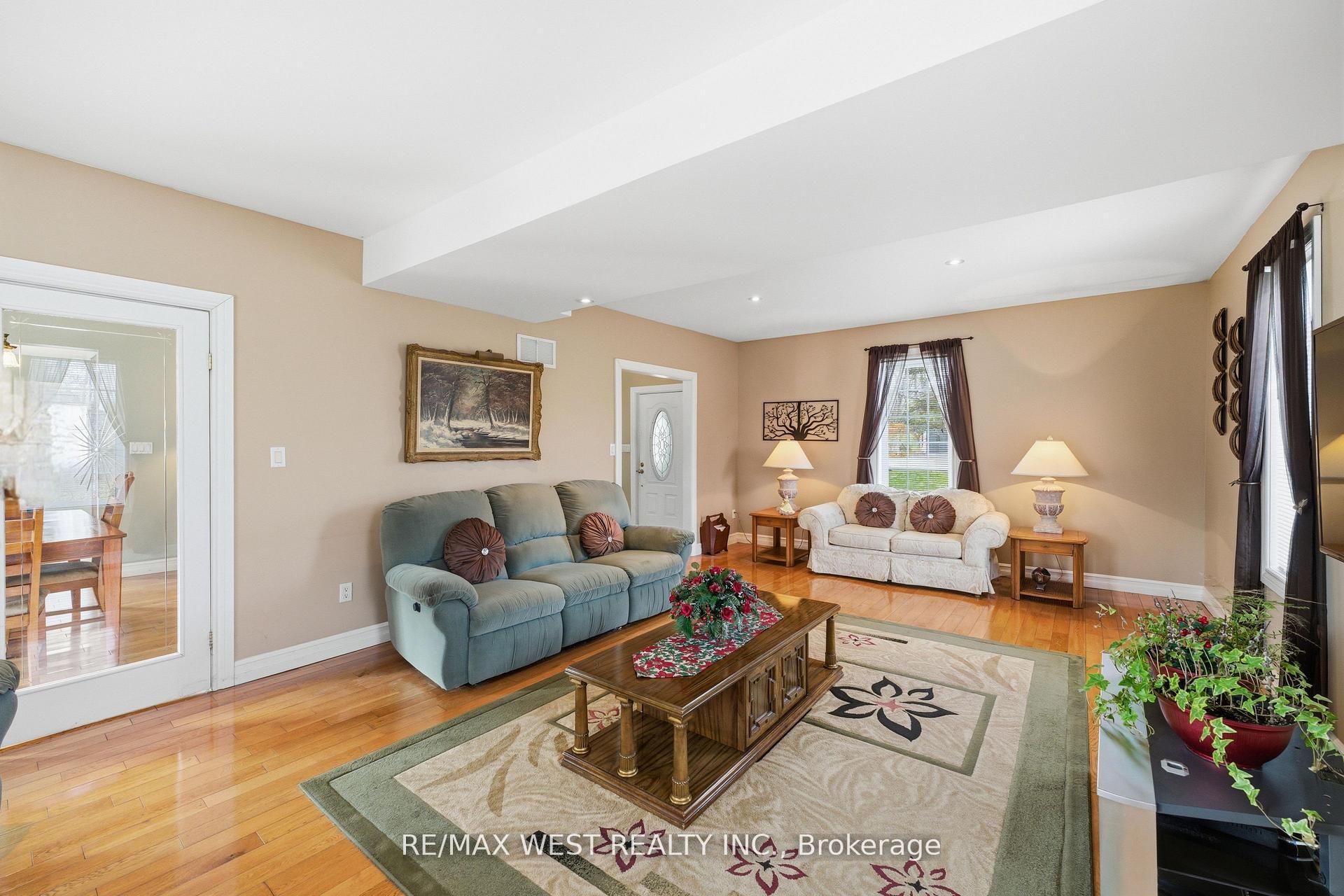 Photo 8 of 4 Coryell Street, Scugog, Rural Scugog — HOMEH