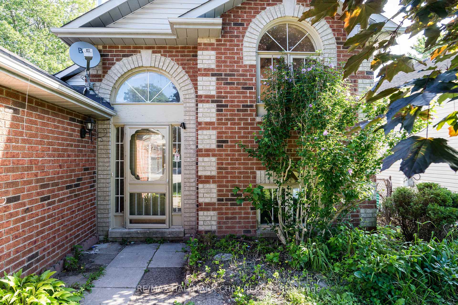 Photo 1 of 5 Goldsmith Place, Wasaga Beach — HOMEH
