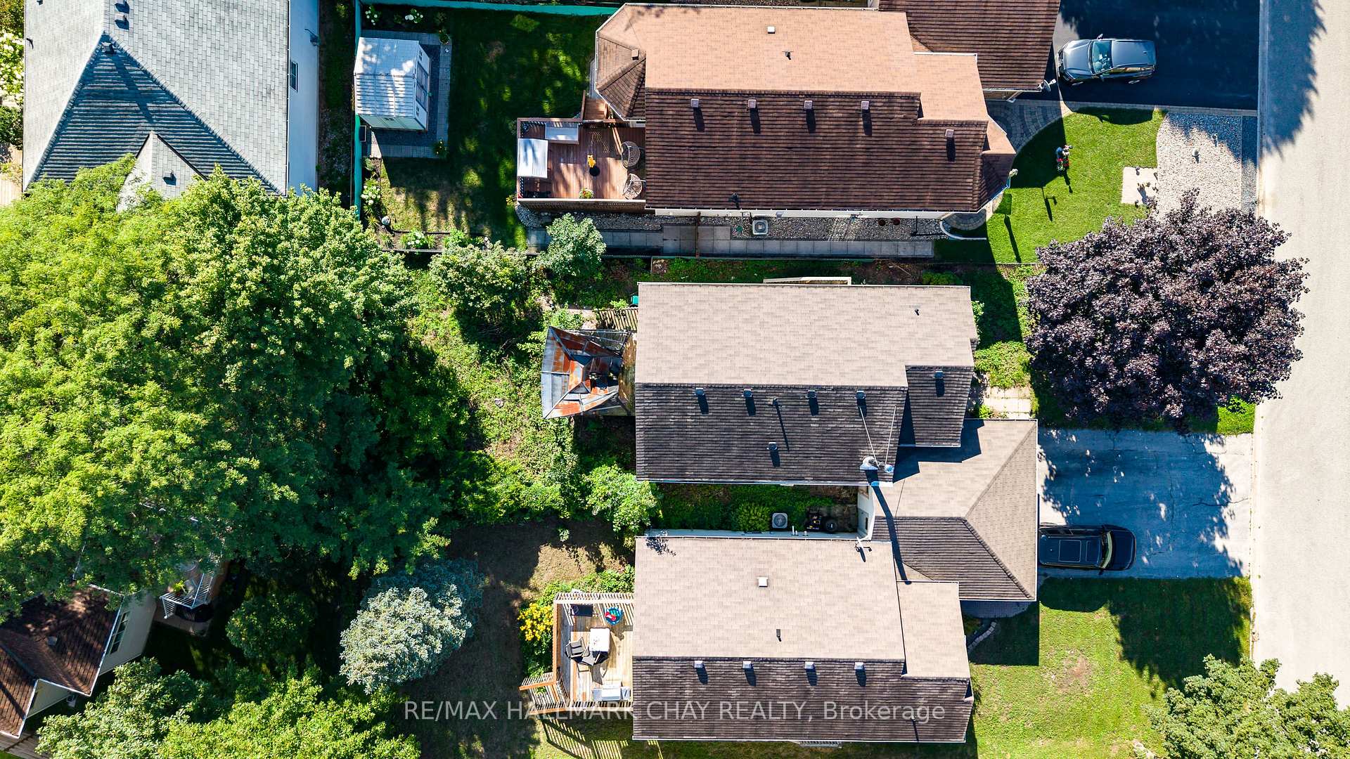Photo 4 of 5 Goldsmith Place, Wasaga Beach — HOMEH