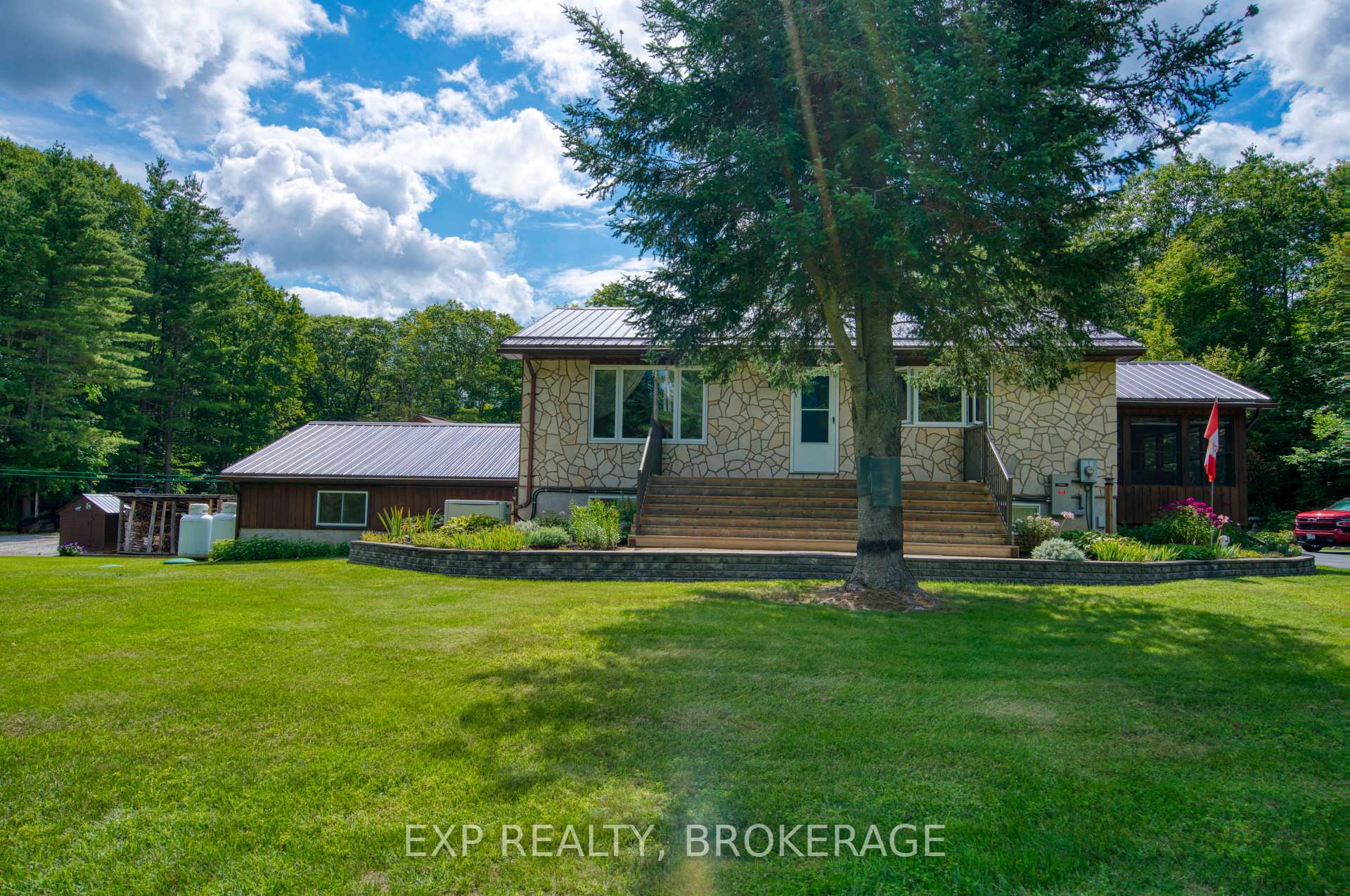 Photo 3 of 2677 Ardoch Road, Frontenac, Frontenac North — HOMEH