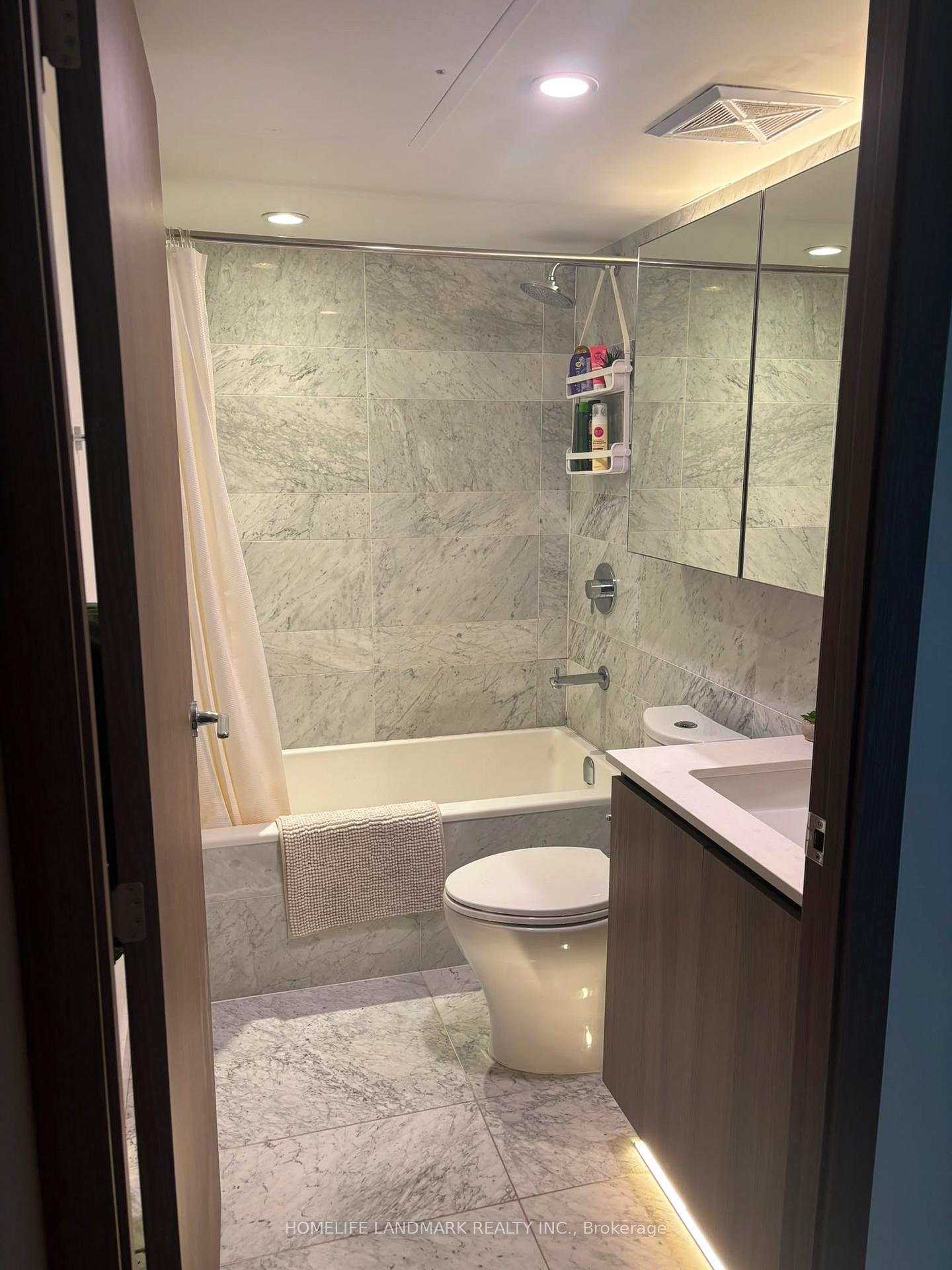 Photo 12 of Unit 1616, 19 Bathurst Street, Toronto, Waterfront Communities — HOMEH