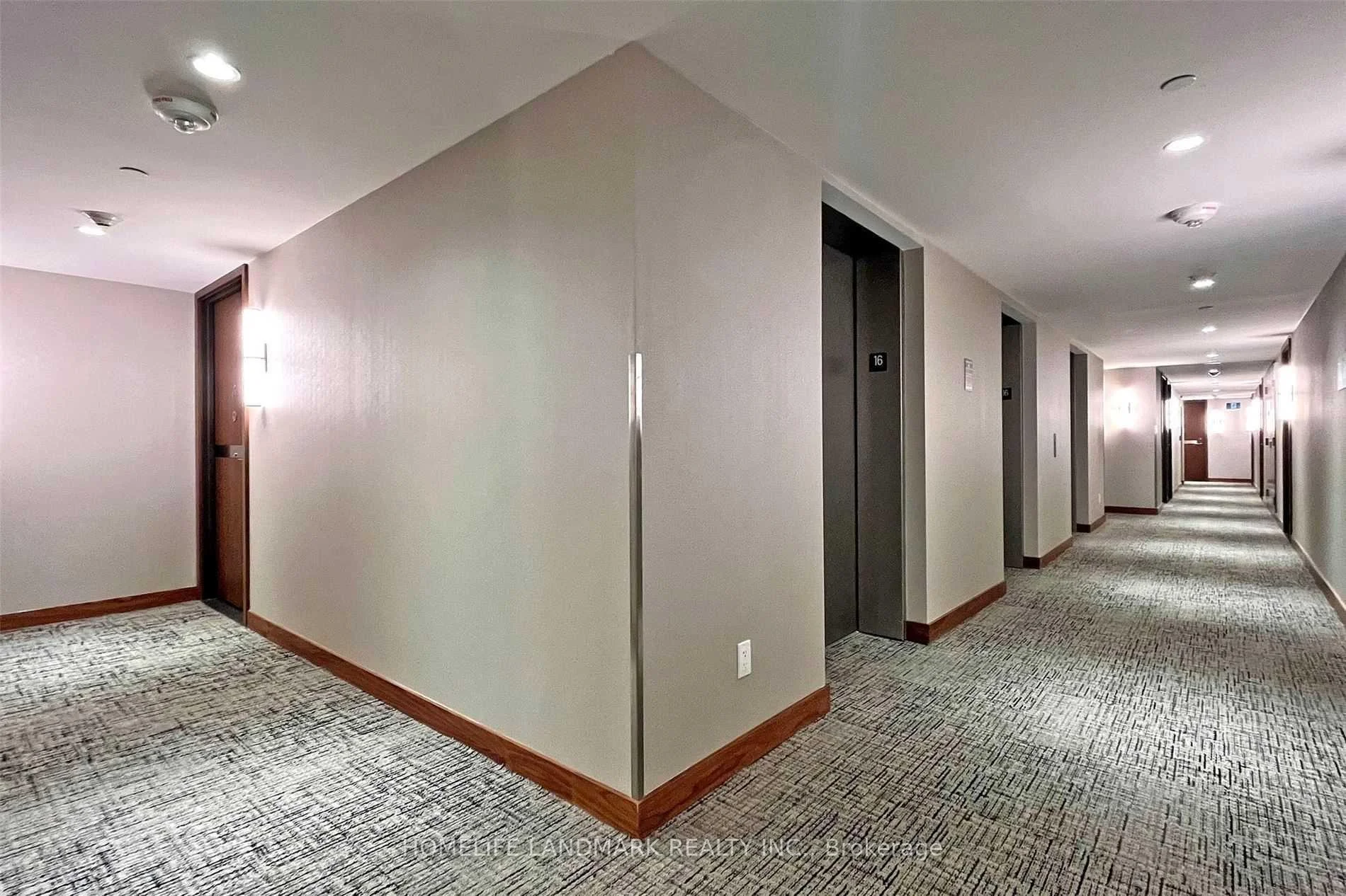 Photo 5 of Unit 1616, 19 Bathurst Street, Toronto, Waterfront Communities — HOMEH
