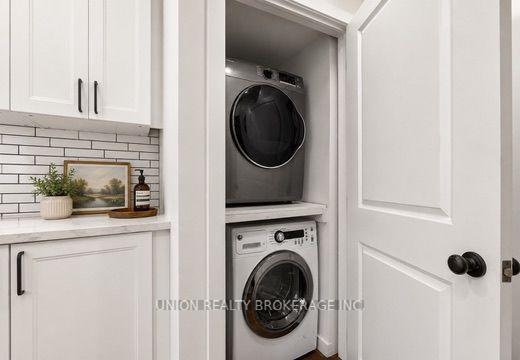 Photo 5 of 87 Midland Avenue, Scarborough, Cliffcrest — HOMEH