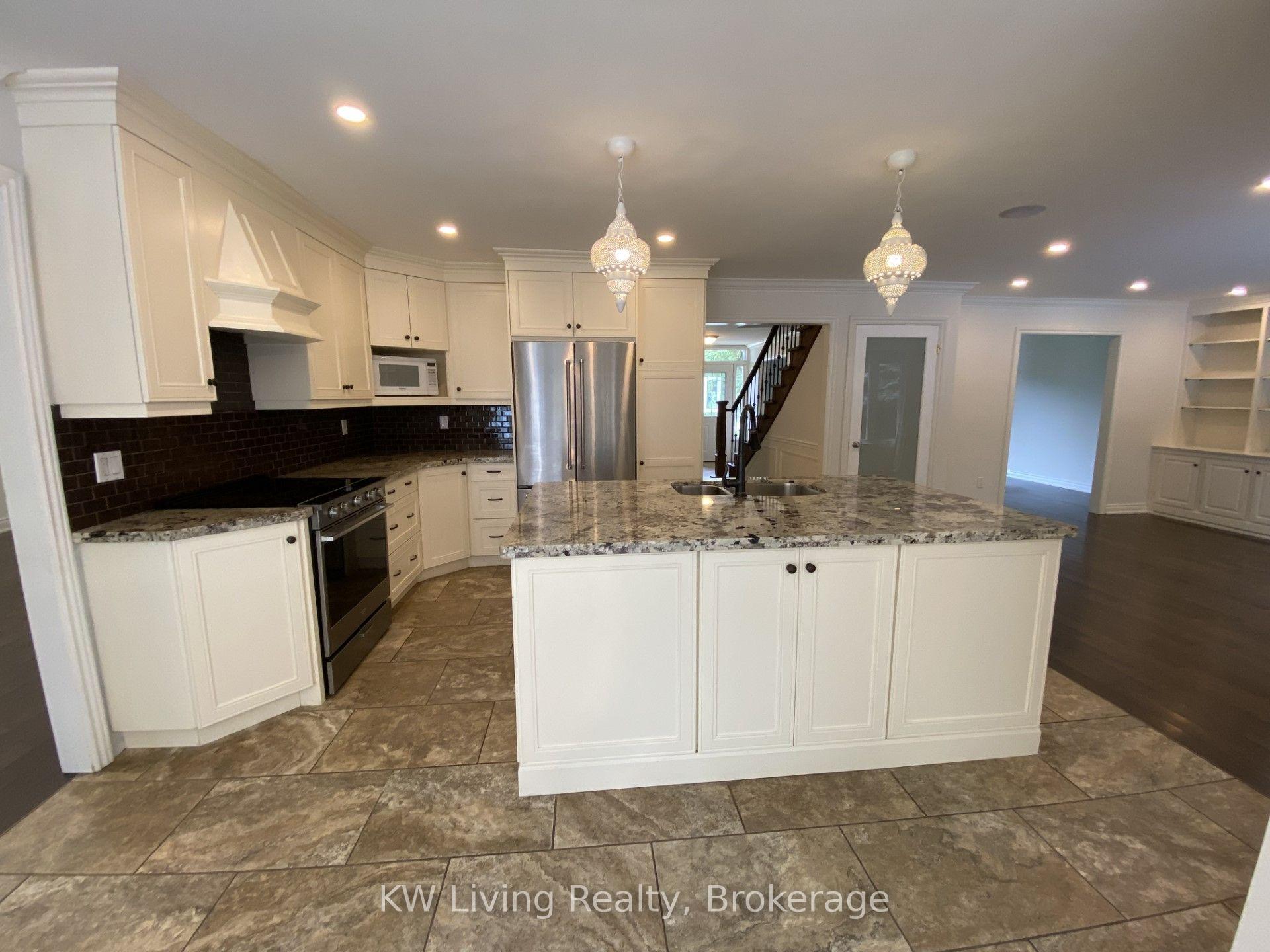 Photo 7 of 3241 Shoreline Drive E, Oakville, Bronte — HOMEH