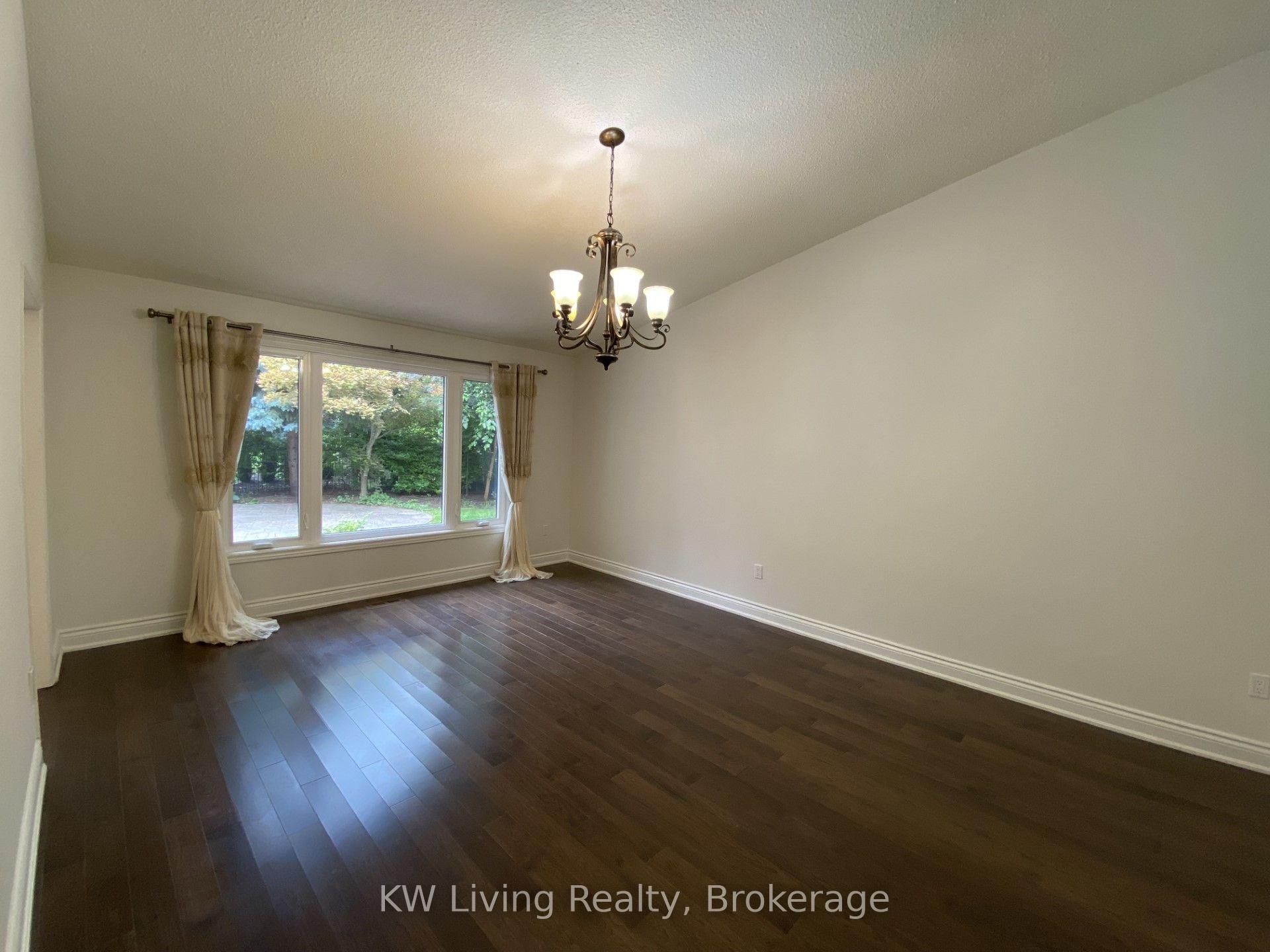 Photo 8 of 3241 Shoreline Drive E, Oakville, Bronte — HOMEH