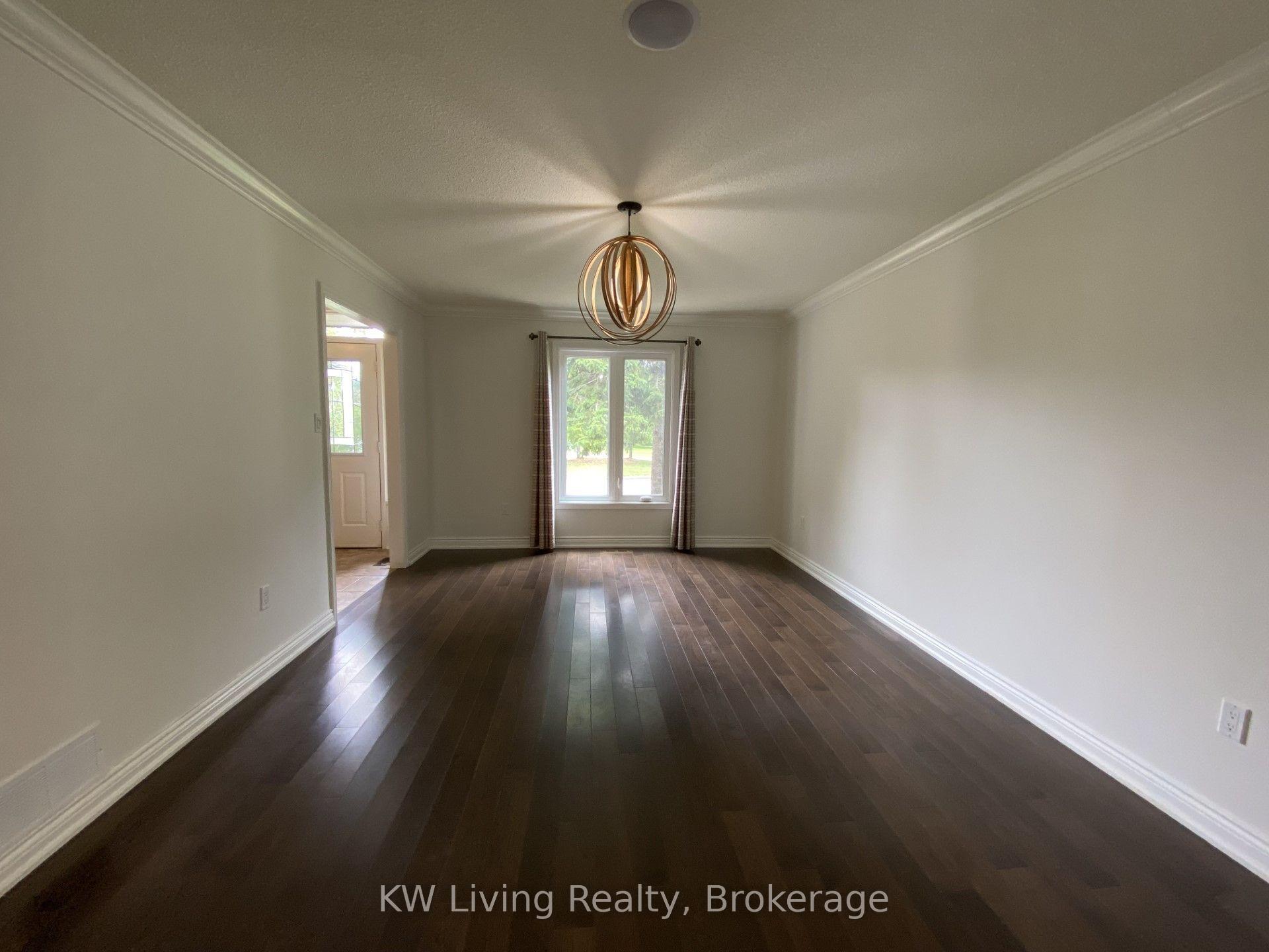 Photo 10 of 3241 Shoreline Drive E, Oakville, Bronte — HOMEH