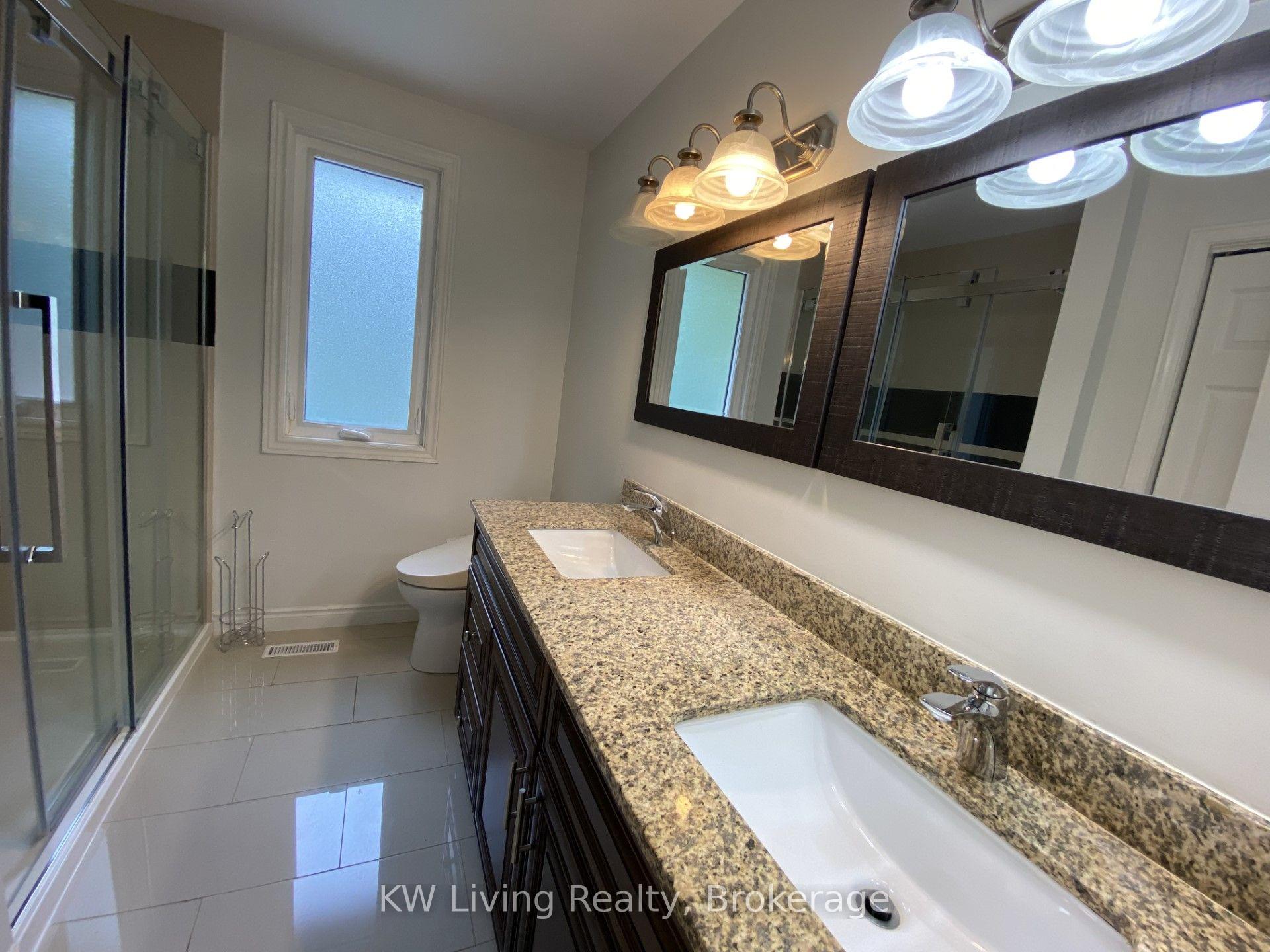 Photo 12 of 3241 Shoreline Drive E, Oakville, Bronte — HOMEH