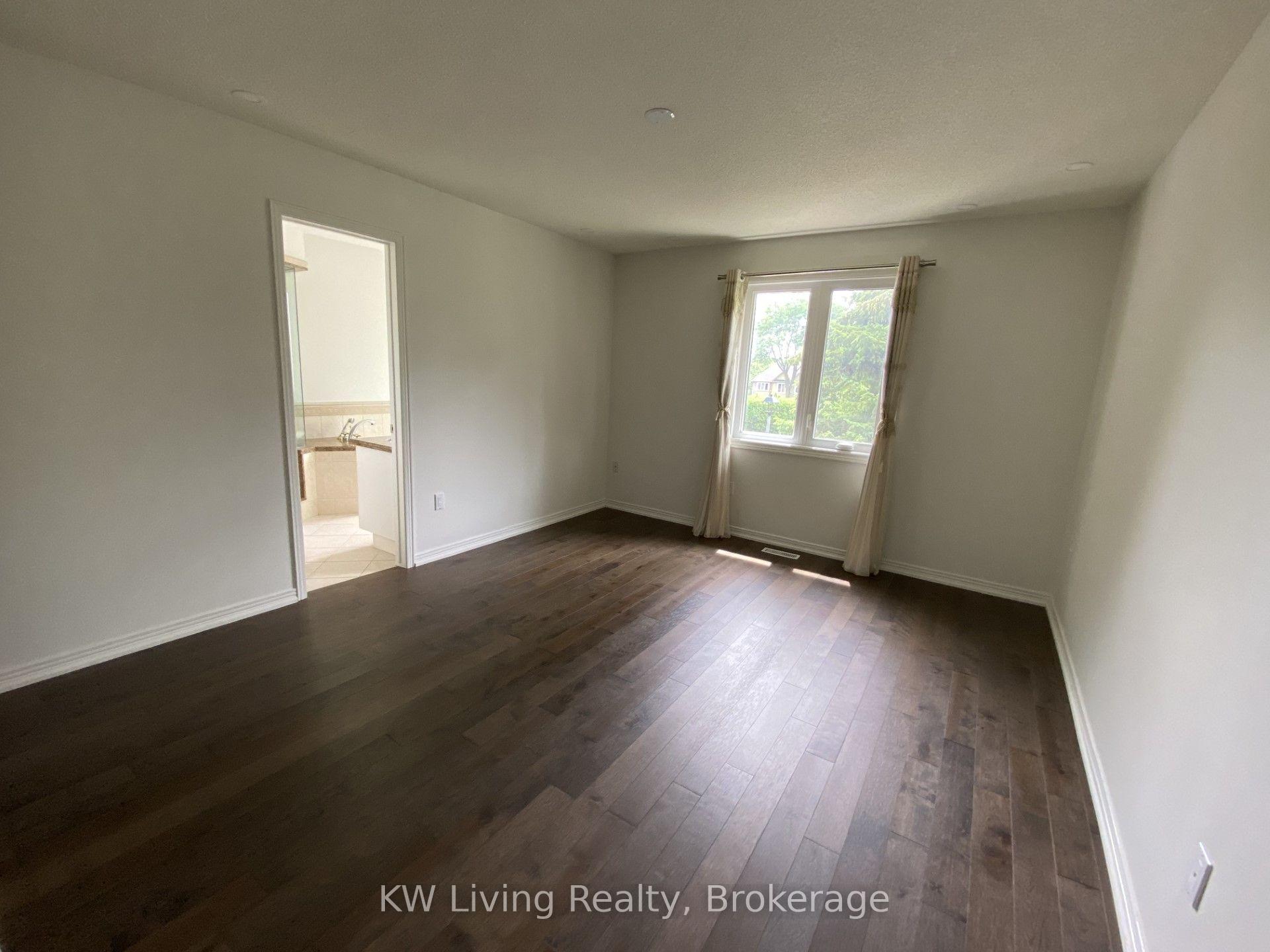 Photo 14 of 3241 Shoreline Drive E, Oakville, Bronte — HOMEH