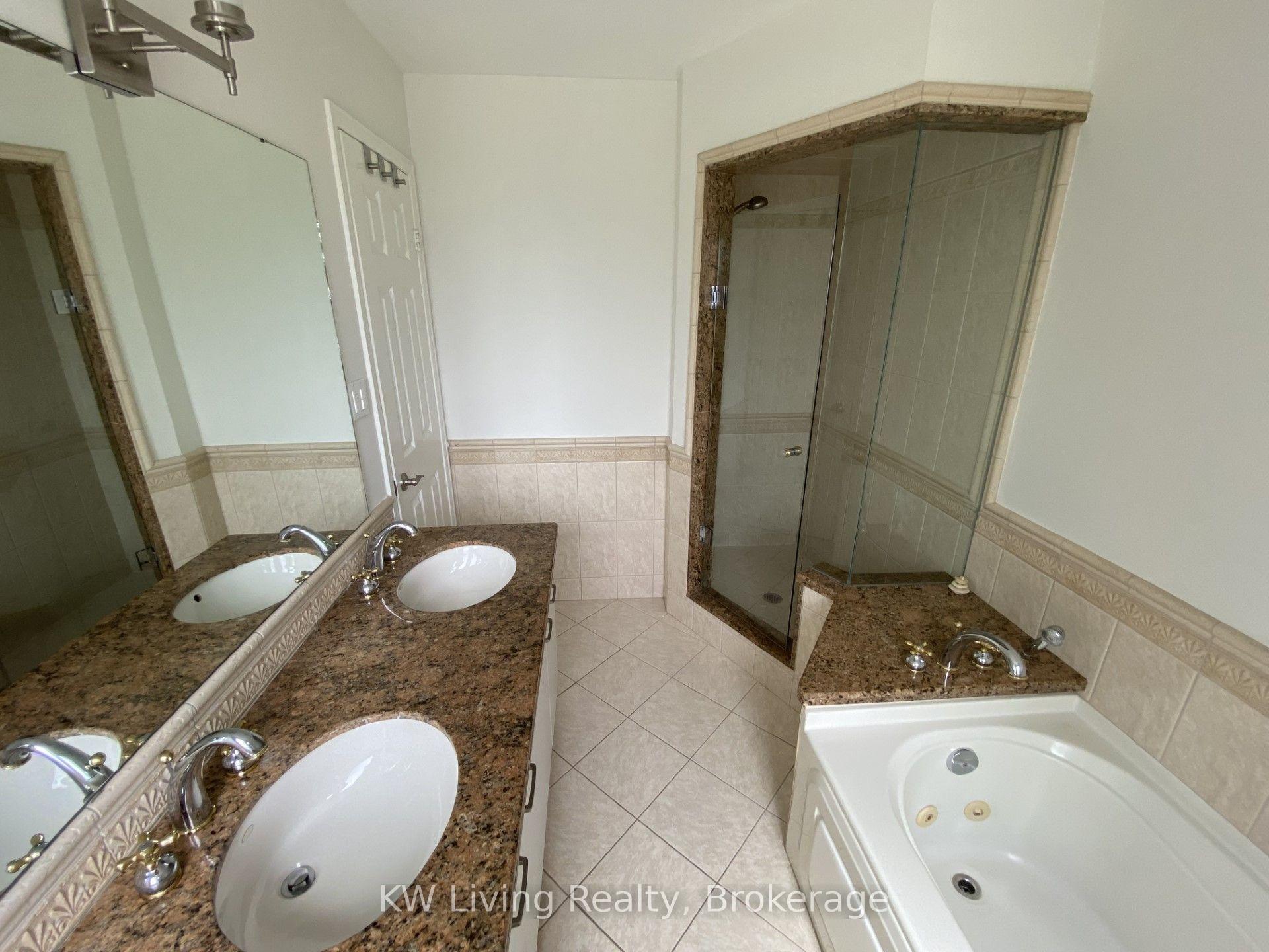 Photo 17 of 3241 Shoreline Drive E, Oakville, Bronte — HOMEH