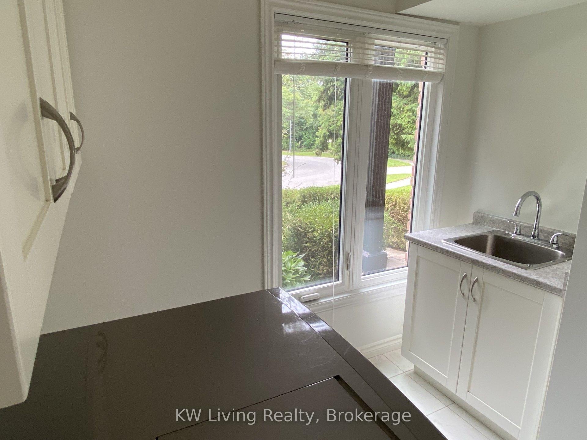 Photo 19 of 3241 Shoreline Drive E, Oakville, Bronte — HOMEH