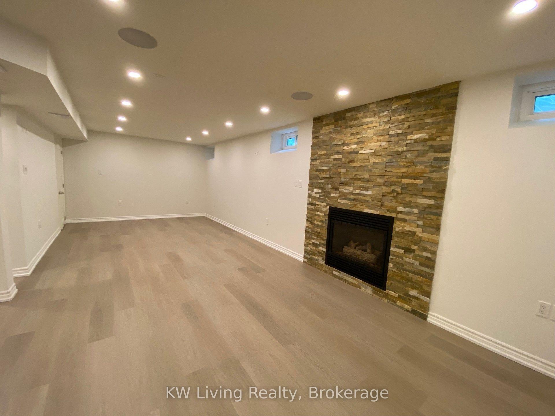 Photo 24 of 3241 Shoreline Drive E, Oakville, Bronte — HOMEH