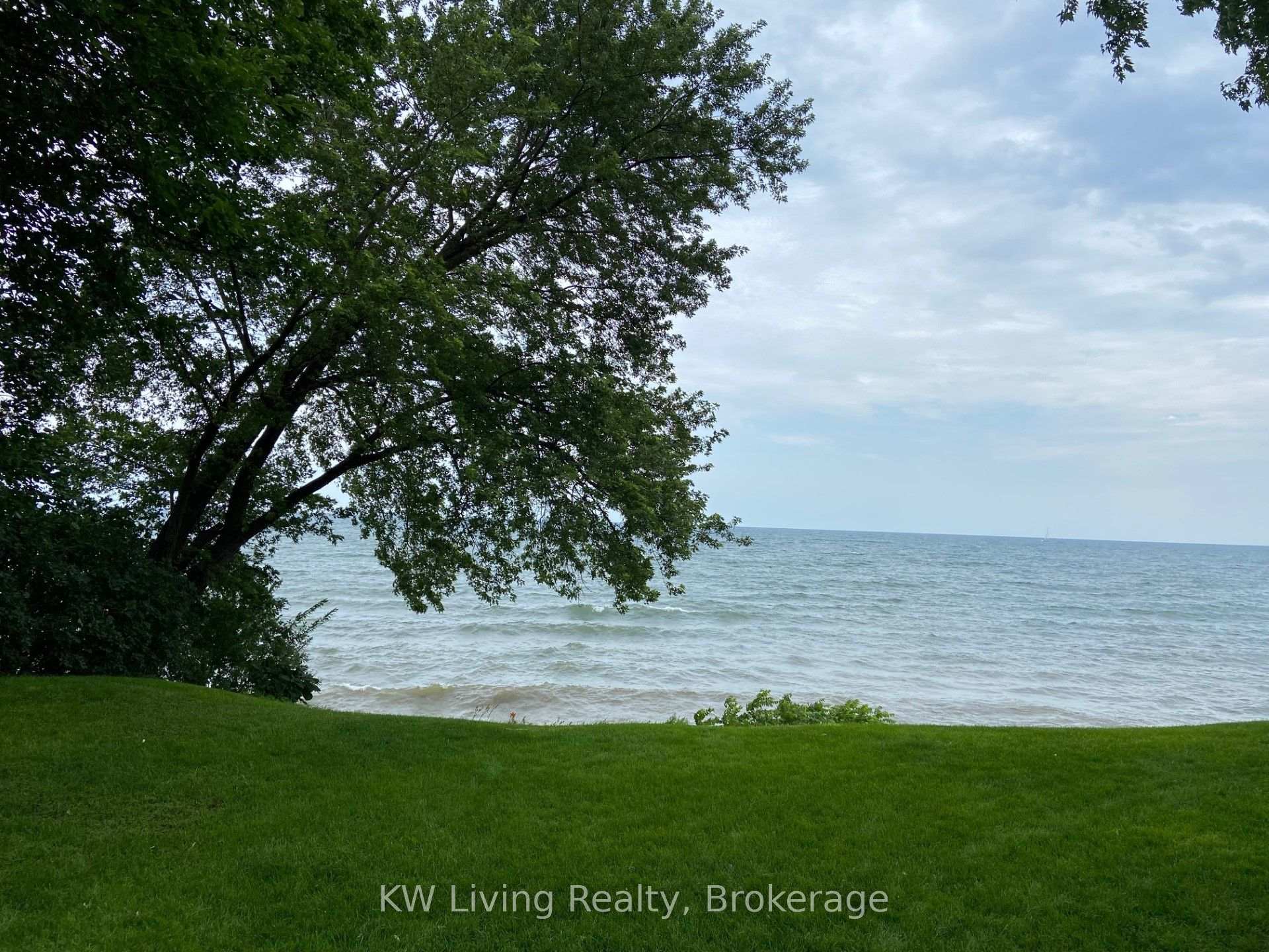 Photo 31 of 3241 Shoreline Drive E, Oakville, Bronte — HOMEH