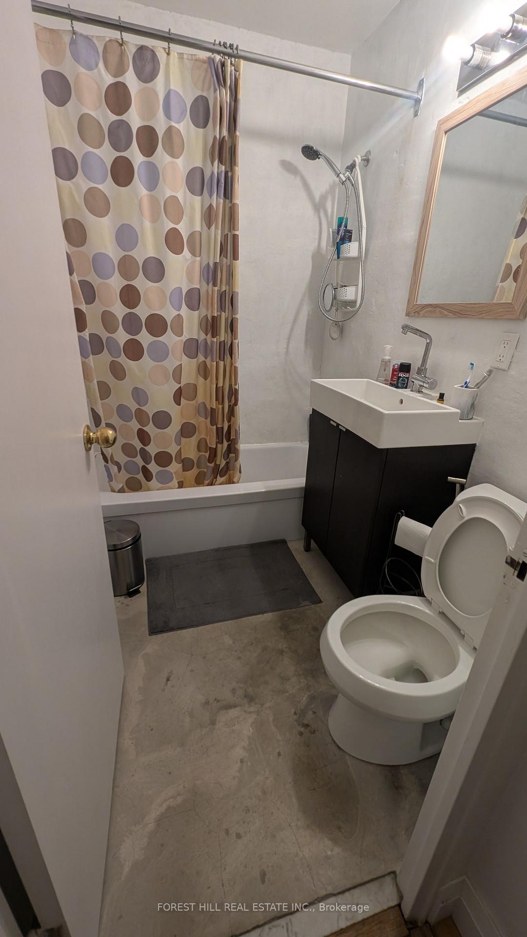 Photo 8 of Unit 305, 55 Neptune Drive, Toronto, Englemount-Lawrence — HOMEH