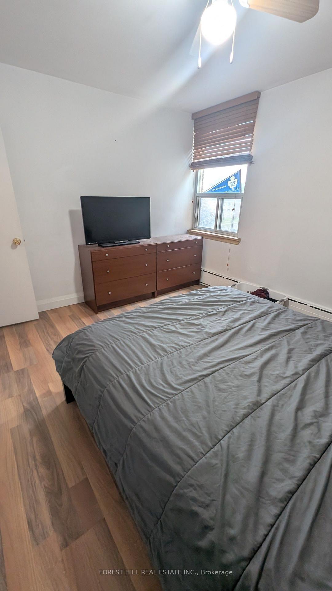 Photo 12 of Unit 305, 55 Neptune Drive, Toronto, Englemount-Lawrence — HOMEH
