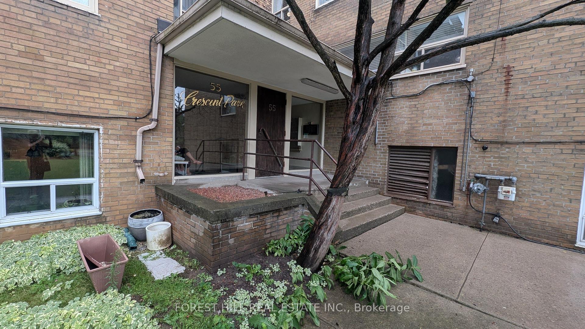 Photo 17 of Unit 305, 55 Neptune Drive, Toronto, Englemount-Lawrence — HOMEH