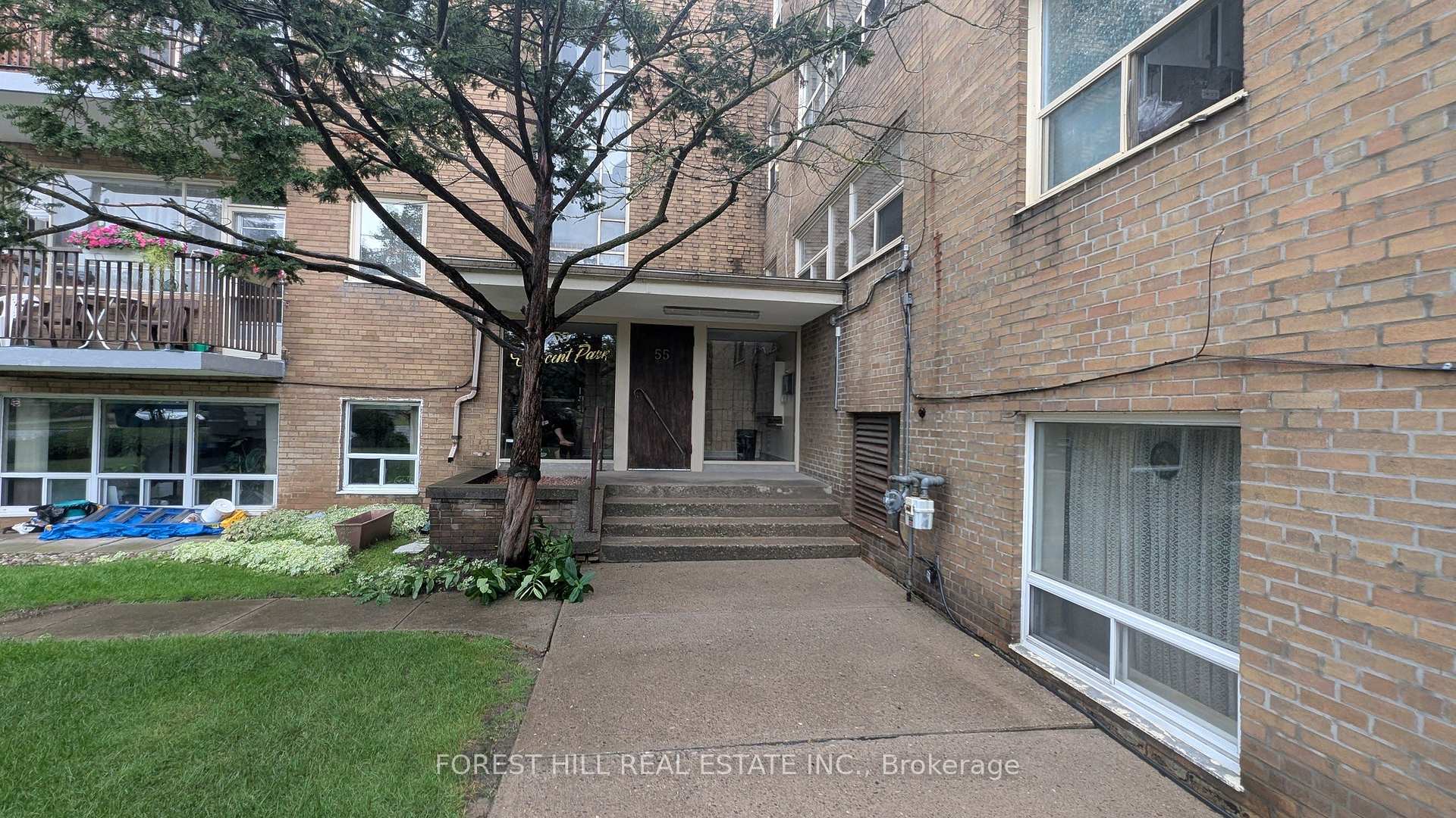 Photo 1 of Unit 305, 55 Neptune Drive, Toronto, Englemount-Lawrence — HOMEH