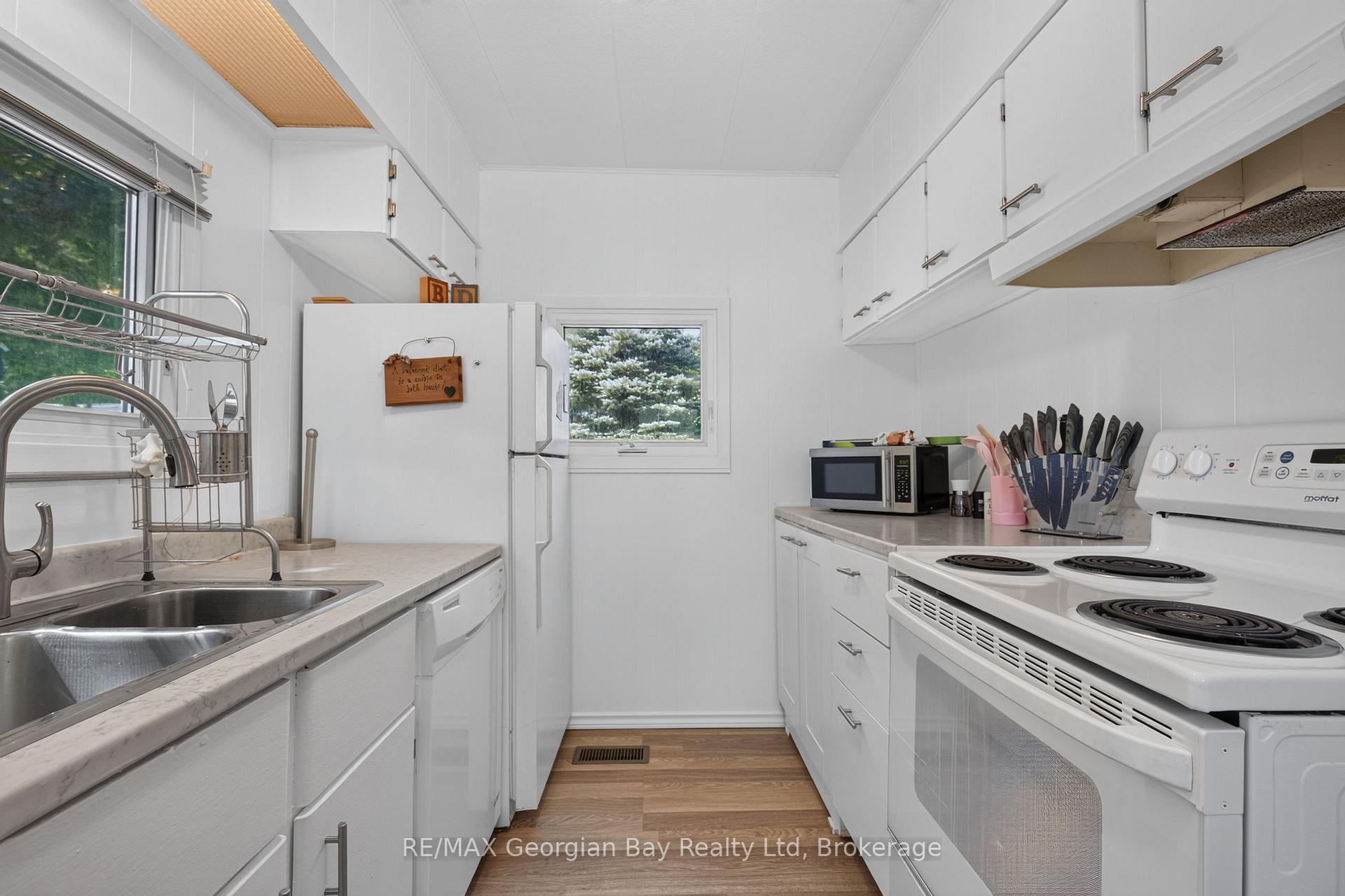 Photo 10 of Unit 33, 525 Midland Point Road, Midland — HOMEH