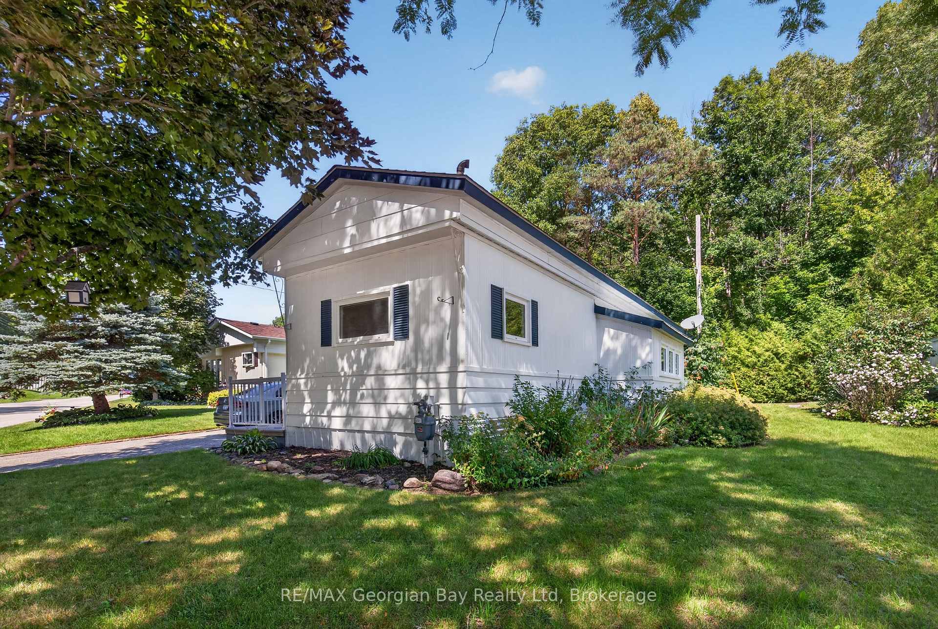 Photo 18 of Unit 33, 525 Midland Point Road, Midland — HOMEH