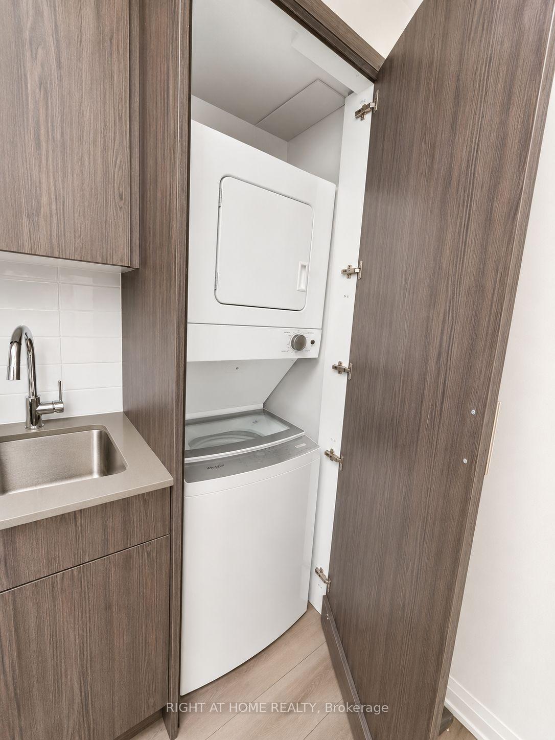 Photo 6 of Unit 303, 412 Silver Maple Road, Oakville, Joshua Meadows — HOMEH