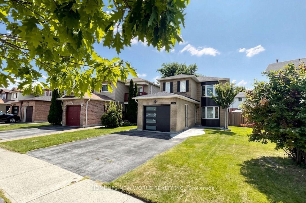 Photo 3 of 136 Reed Drive, Ajax, Central — HOMEH