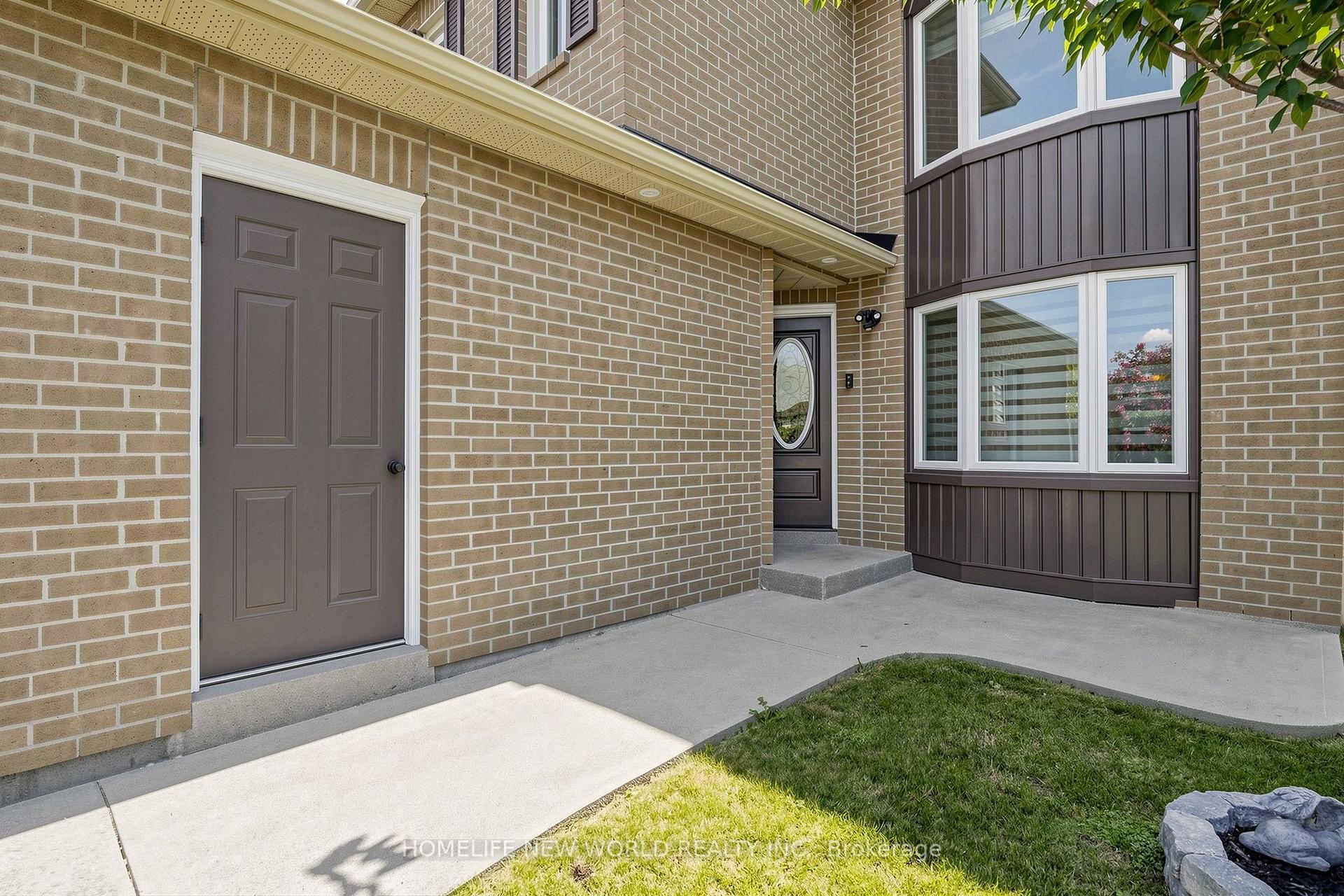 Photo 4 of 136 Reed Drive, Ajax, Central — HOMEH