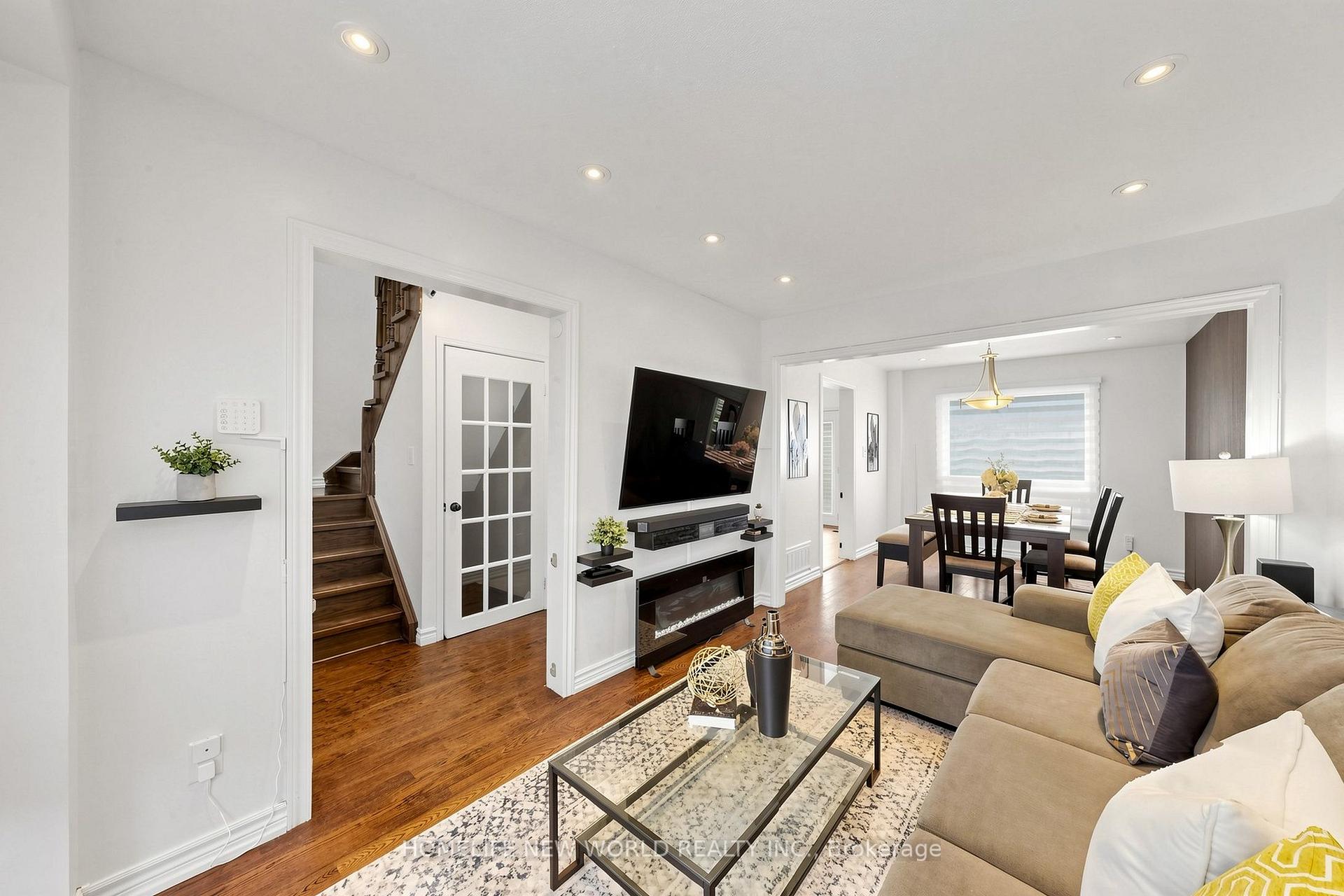 Photo 8 of 136 Reed Drive, Ajax, Central — HOMEH