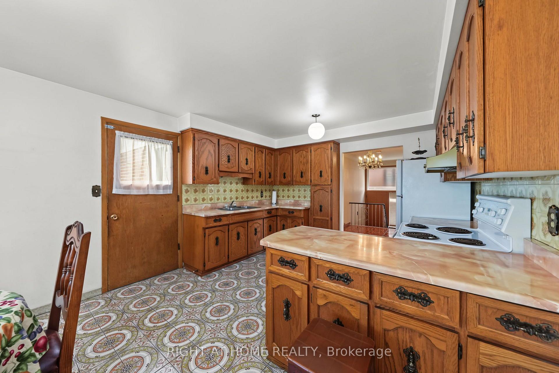Photo 12 of 84 Raven Road, North York, Rustic — HOMEH