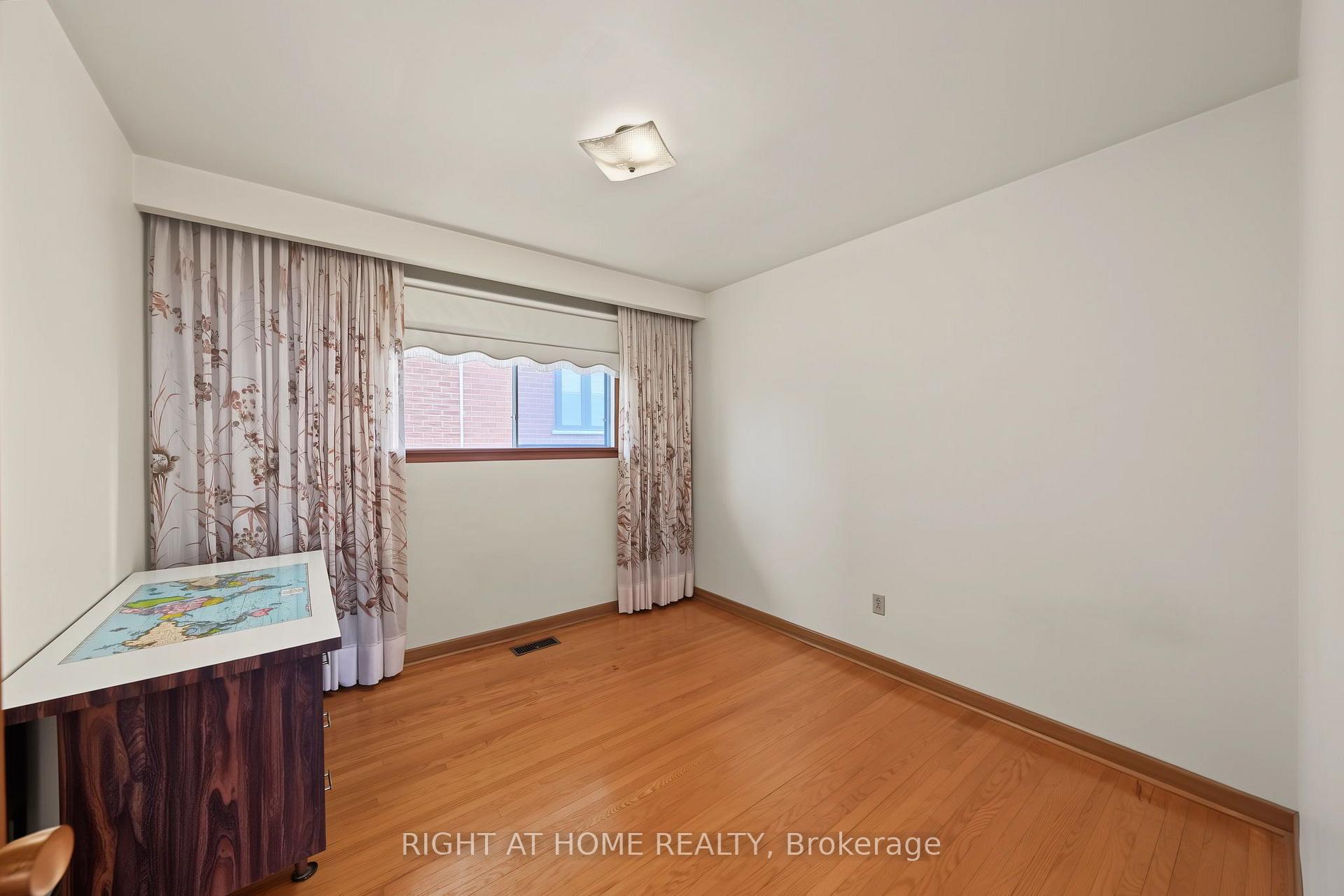 Photo 19 of 84 Raven Road, North York, Rustic — HOMEH