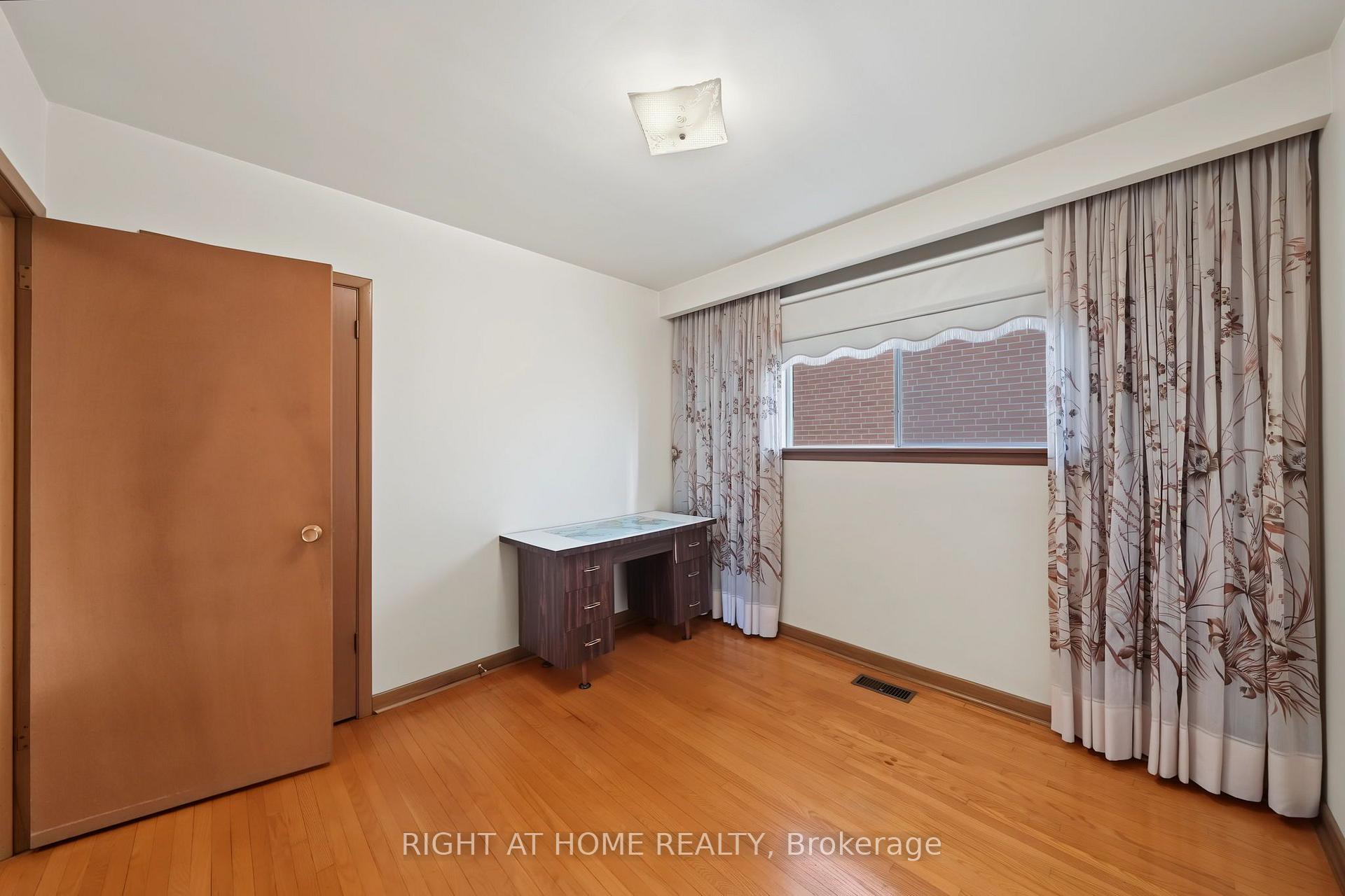 Photo 20 of 84 Raven Road, North York, Rustic — HOMEH