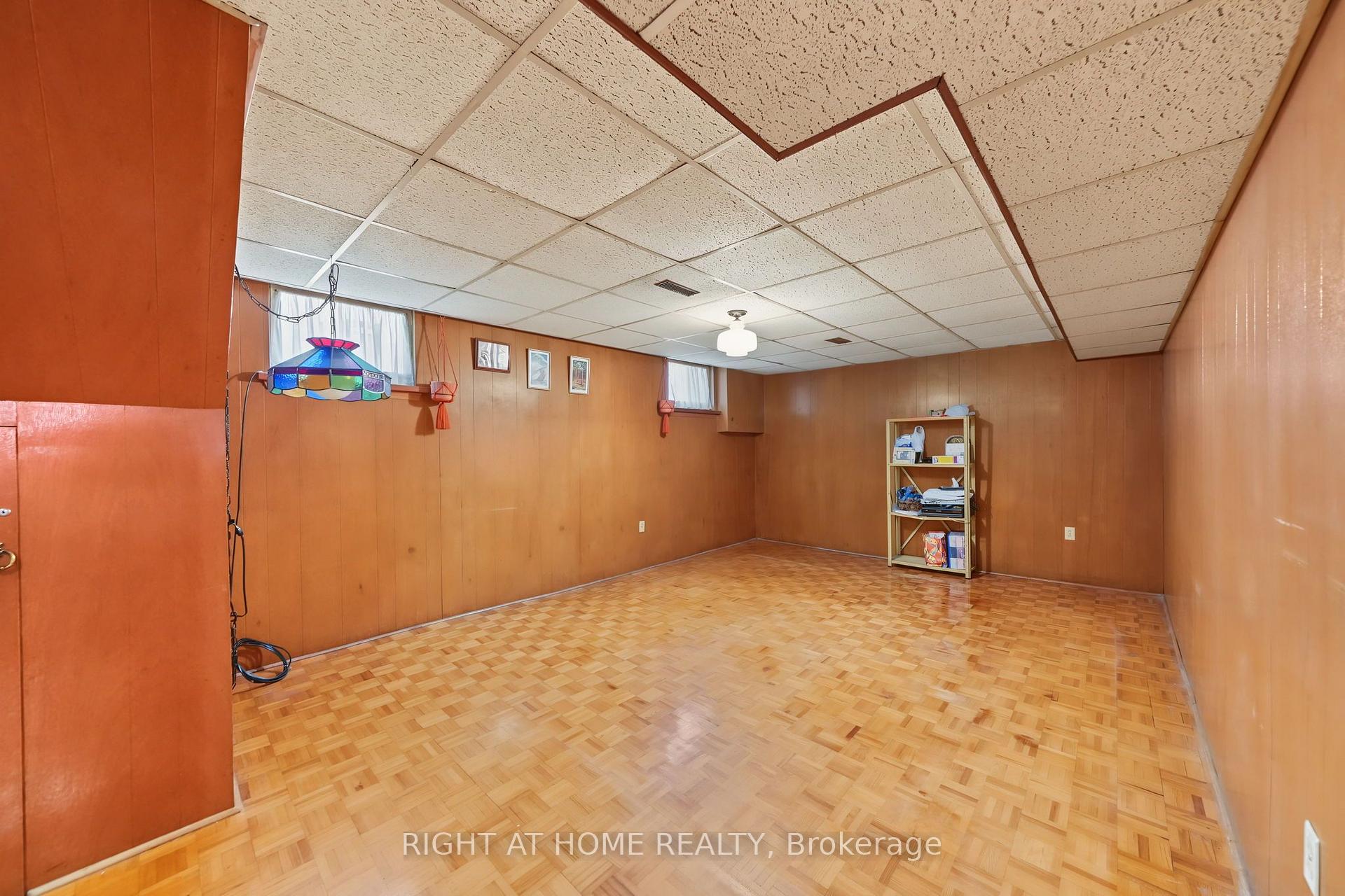 Photo 23 of 84 Raven Road, North York, Rustic — HOMEH