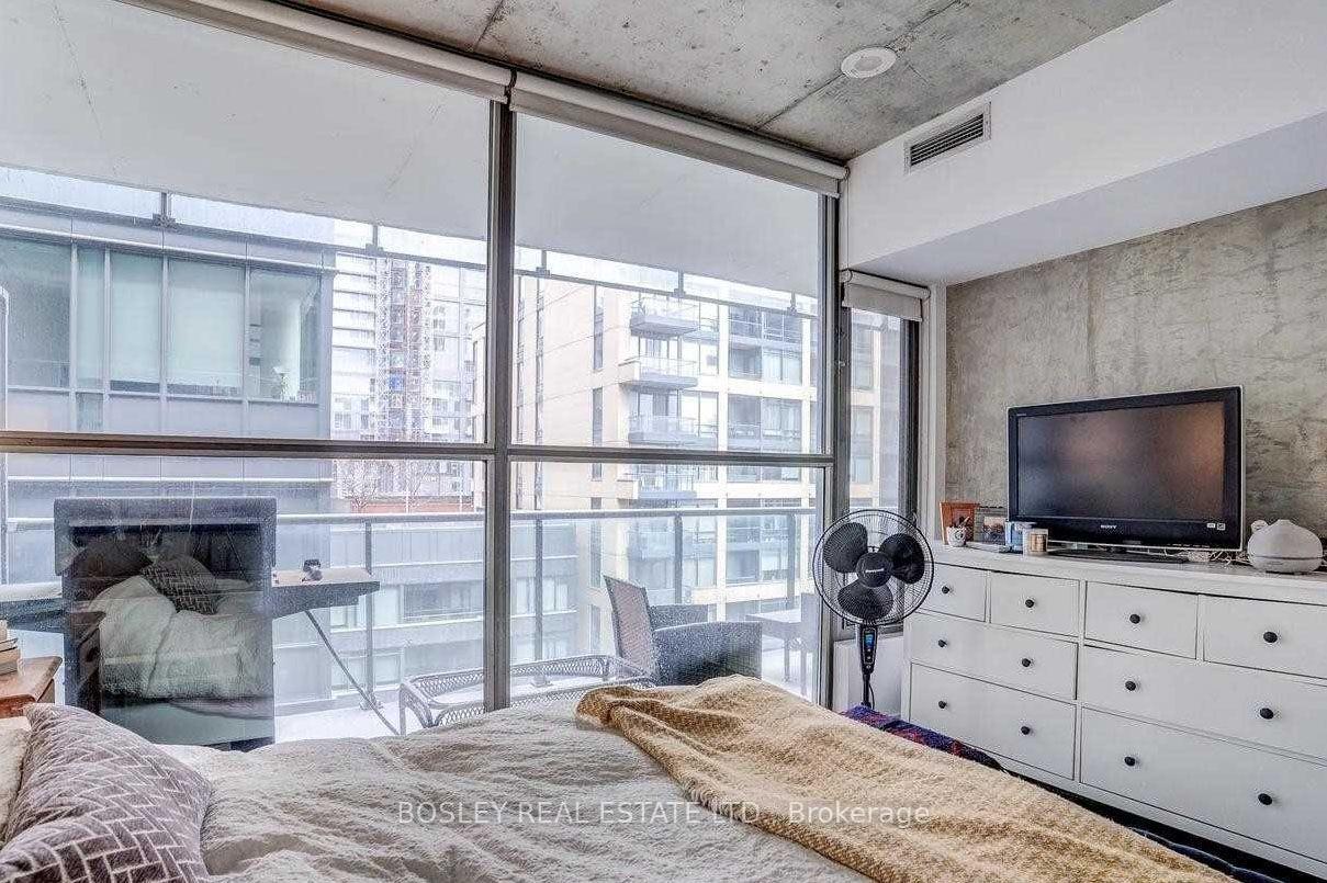 Photo 6 of Unit 910, 25 Oxley Street, Toronto, Waterfront Communities — HOMEH