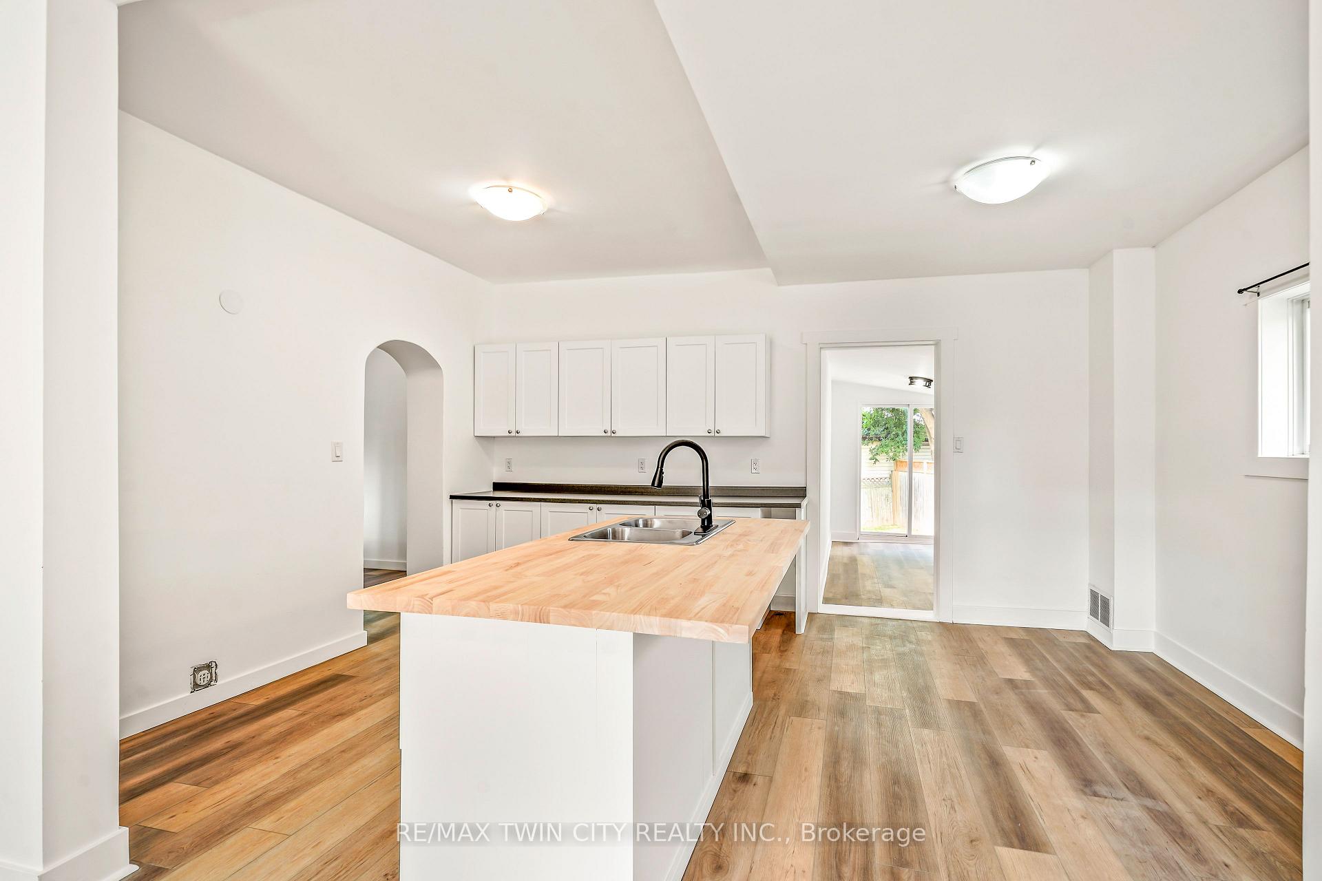 Photo 12 of 150 Stanley Street, Brantford, East Ward — HOMEH