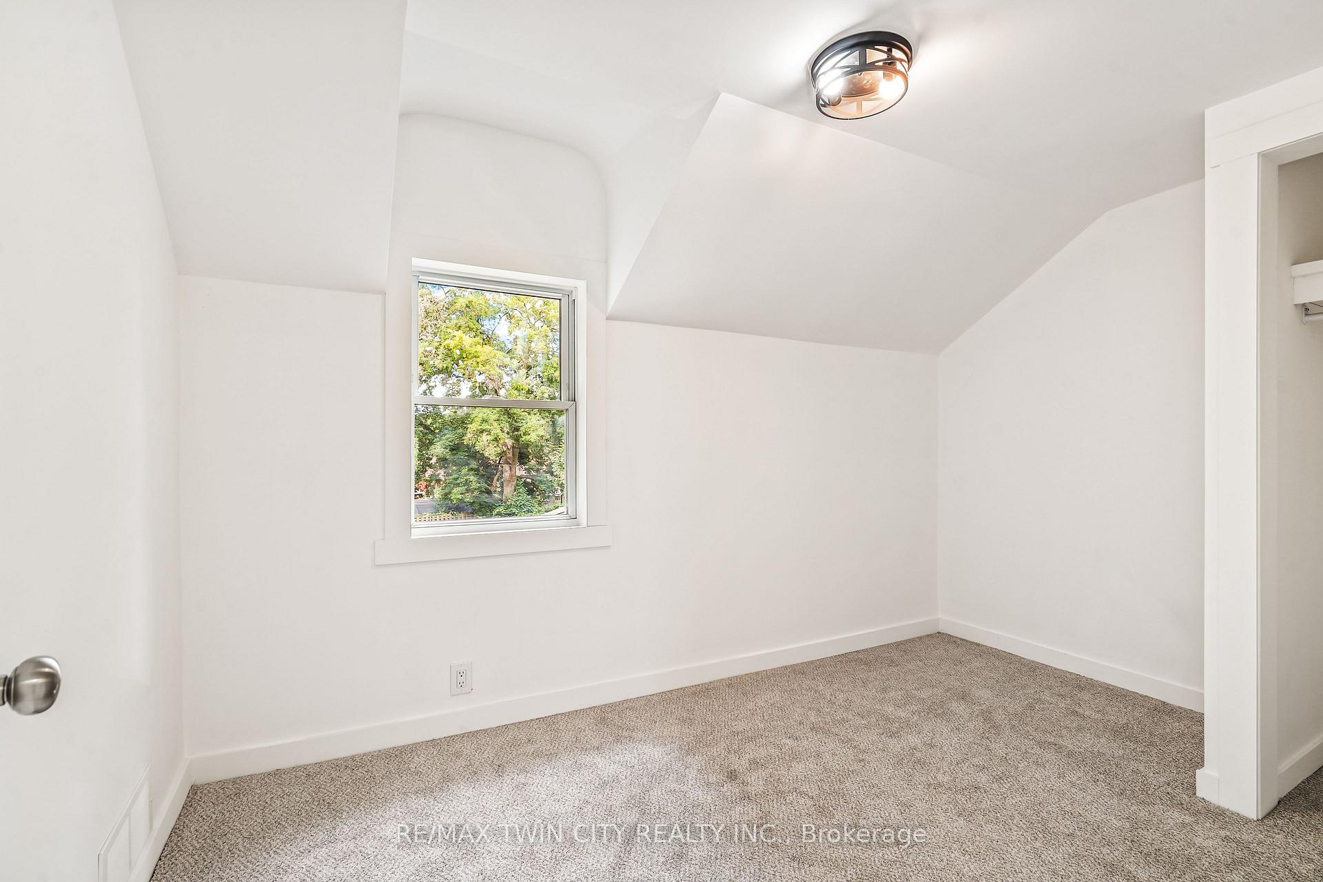 Photo 36 of 150 Stanley Street, Brantford, East Ward — HOMEH
