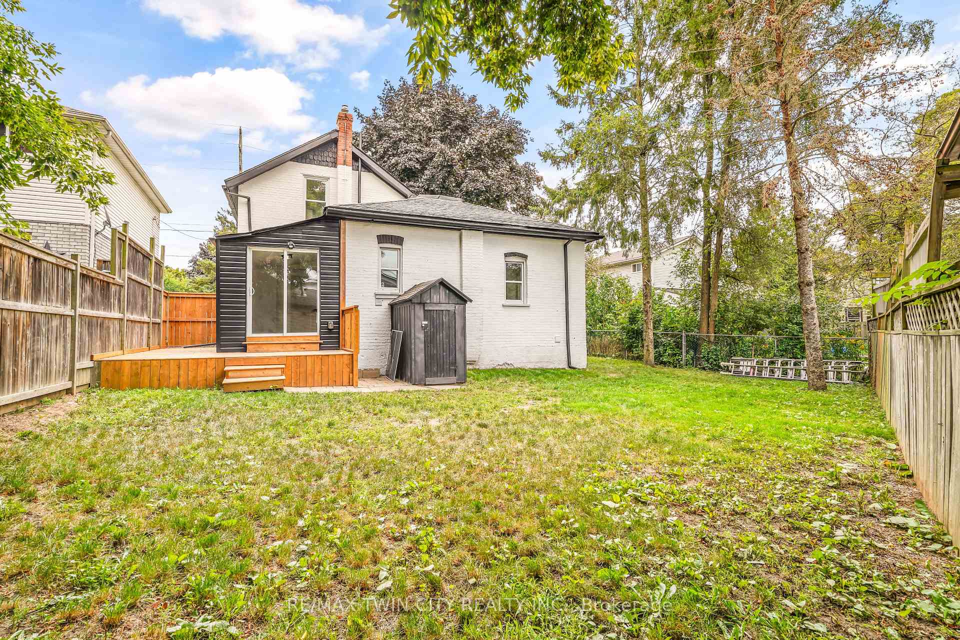 Photo 51 of 150 Stanley Street, Brantford, East Ward — HOMEH