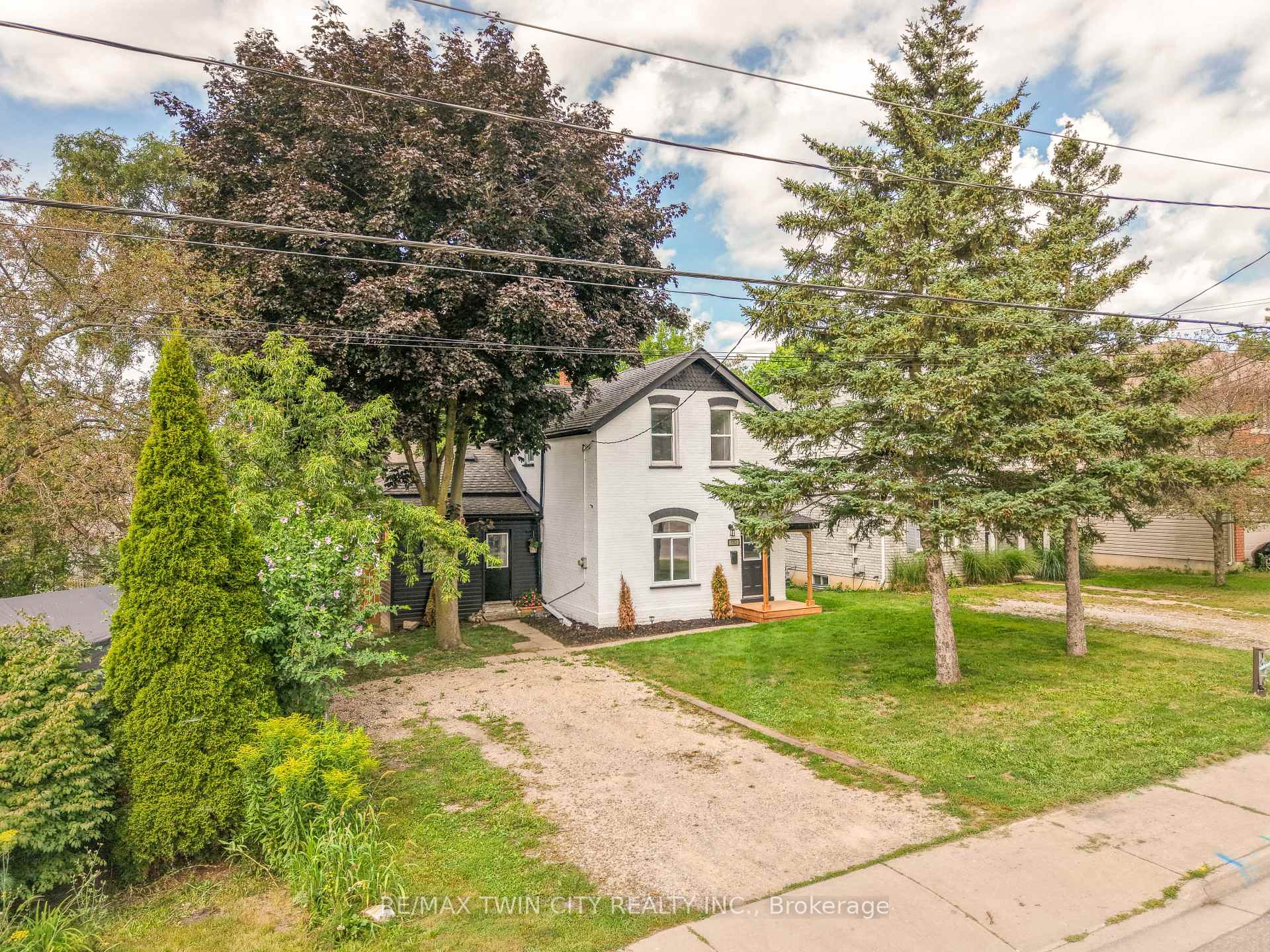 Photo 52 of 150 Stanley Street, Brantford, East Ward — HOMEH