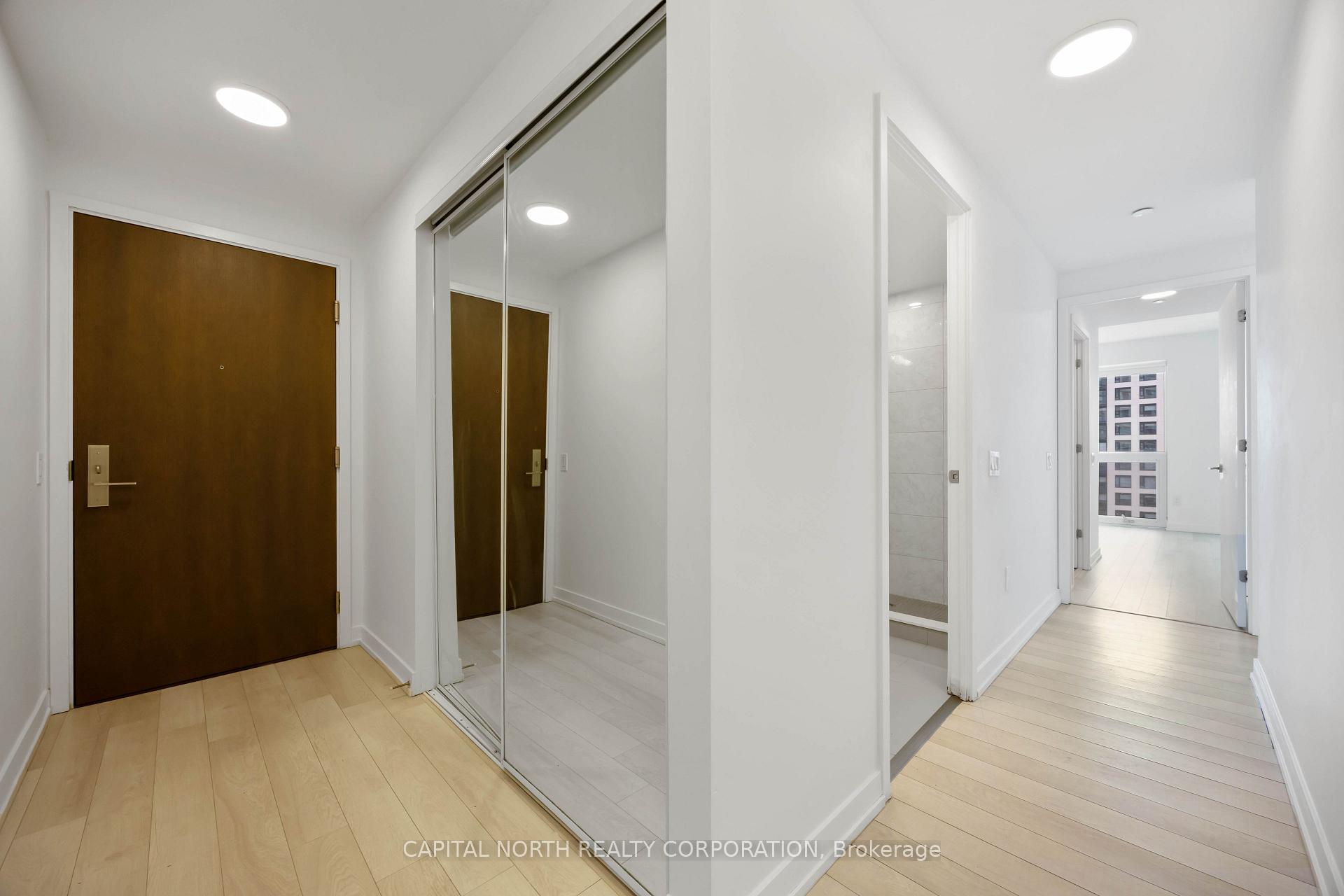 Photo 6 of Unit 3103, 39 Roehampton Avenue, Toronto, Mount Pleasant West — HOMEH