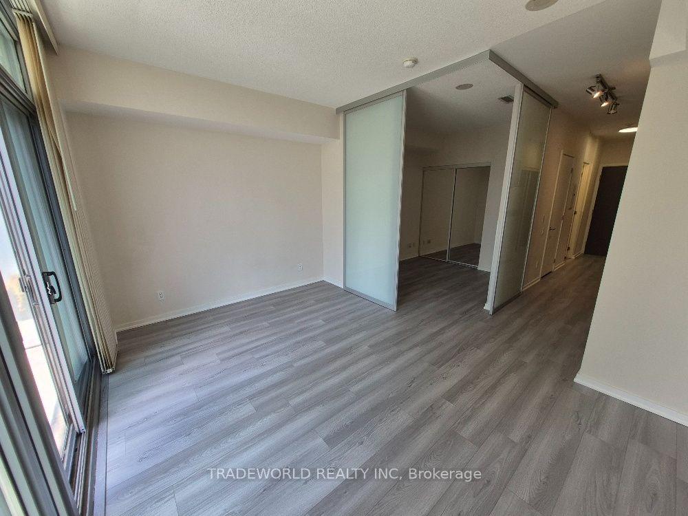 Photo 9 of Unit 1107, 103 The Queensway, Toronto, High Park-Swansea — HOMEH